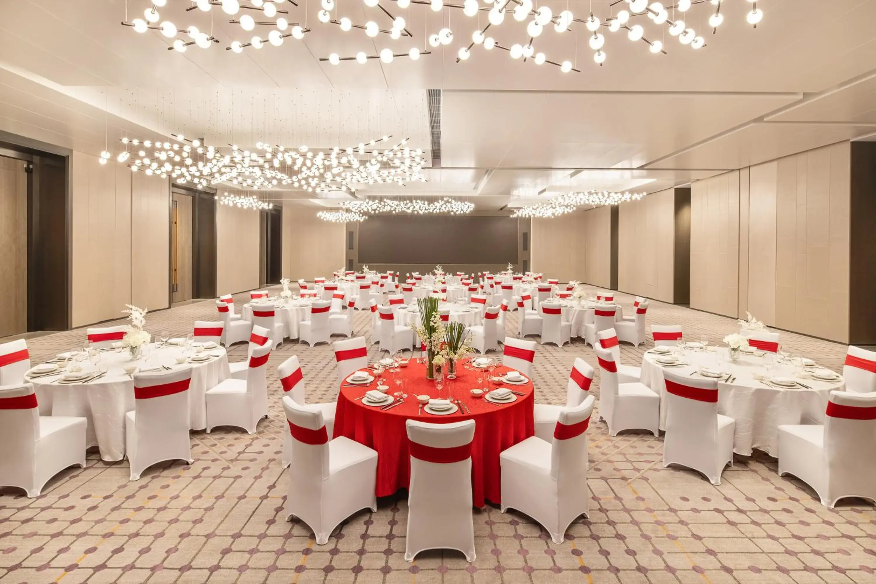 Business facilities, Banquet Facilities in Crowne Plaza Qingdao Jinshui, an IHG Hotel