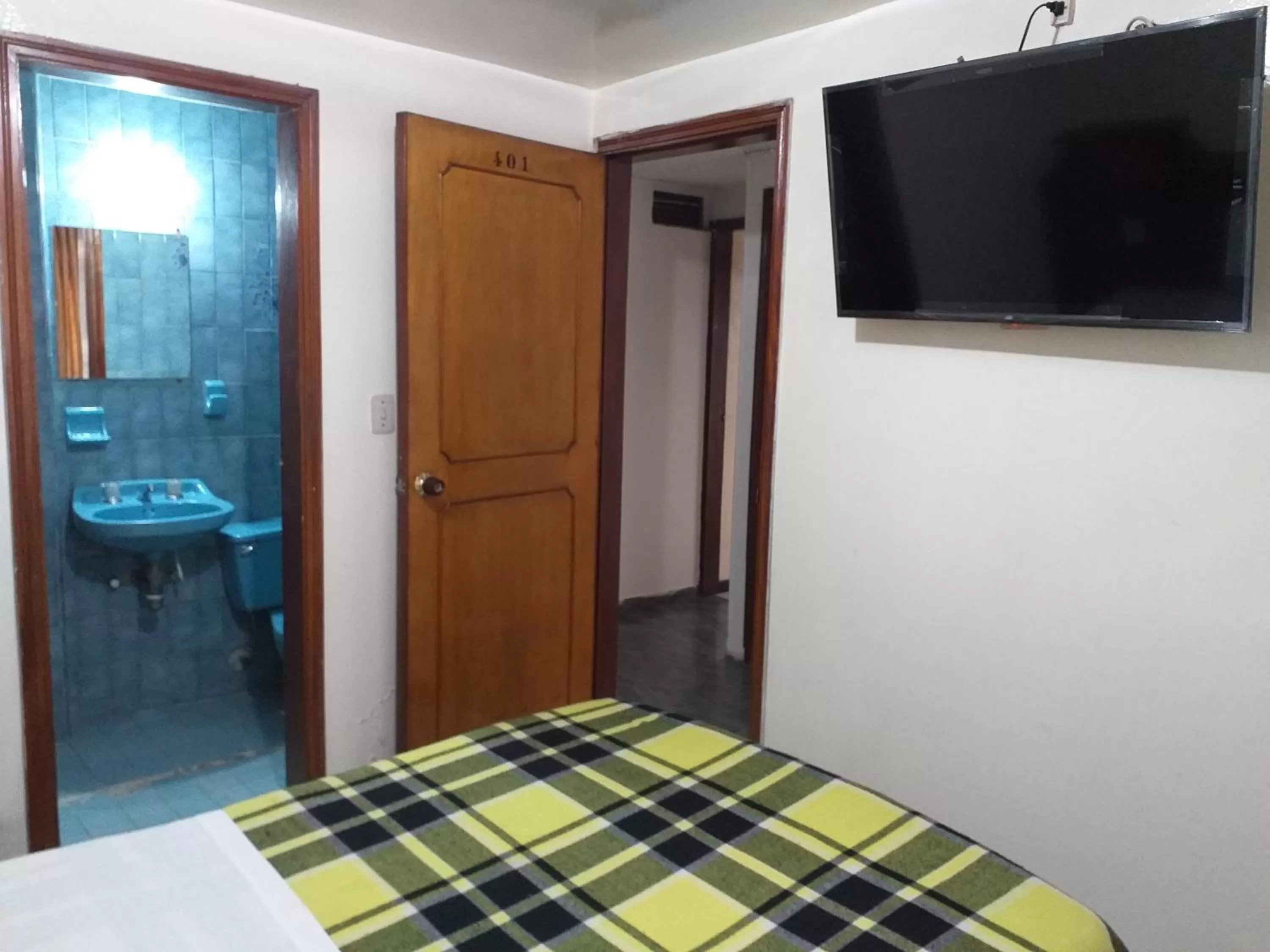 Photo of the whole room, Bed in Hotel Plata