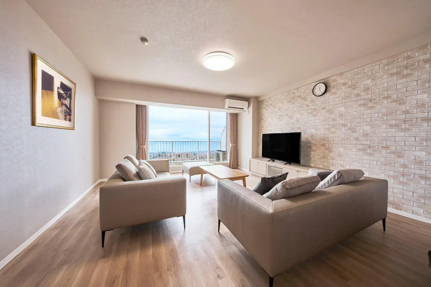 Deluxe Suite with Ocean View - single occupancy - Top Floor (100㎡) in Hotel Village Izukogen Deluxe Suite with Ocean View - single occupancy - Top Floor (100㎡) in Hotel Village Izukogen