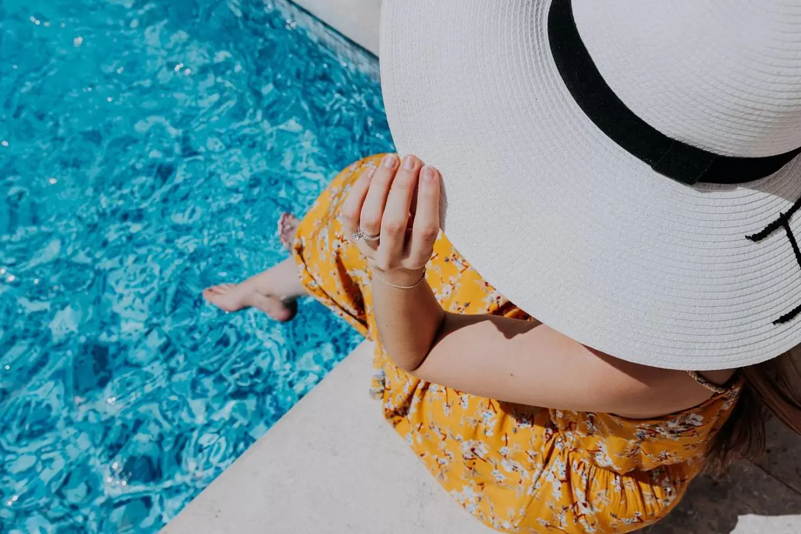 Swimming pool in Hotel Los Aluxes