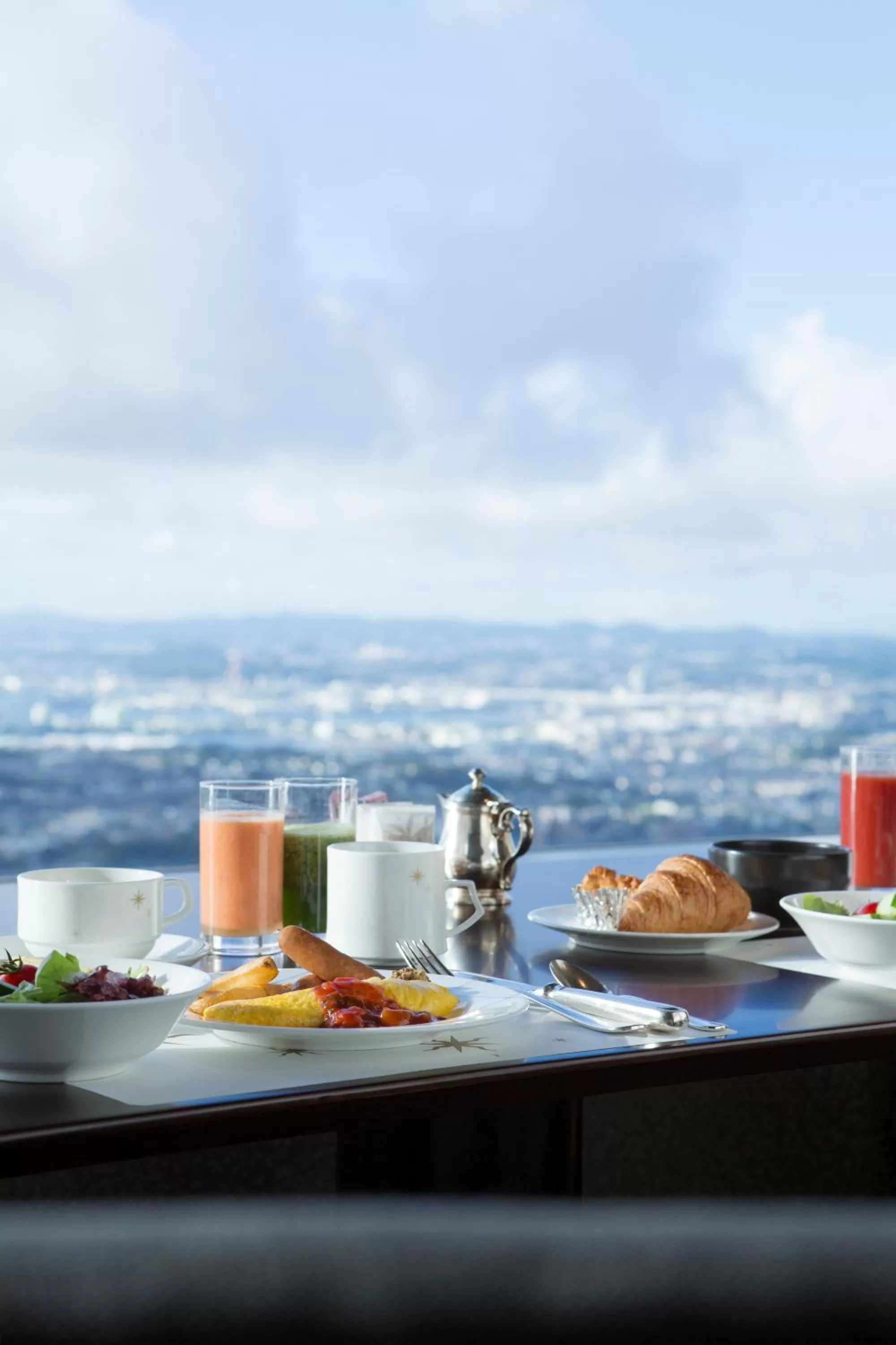 Restaurant/places to eat in Yokohama Royal Park Hotel