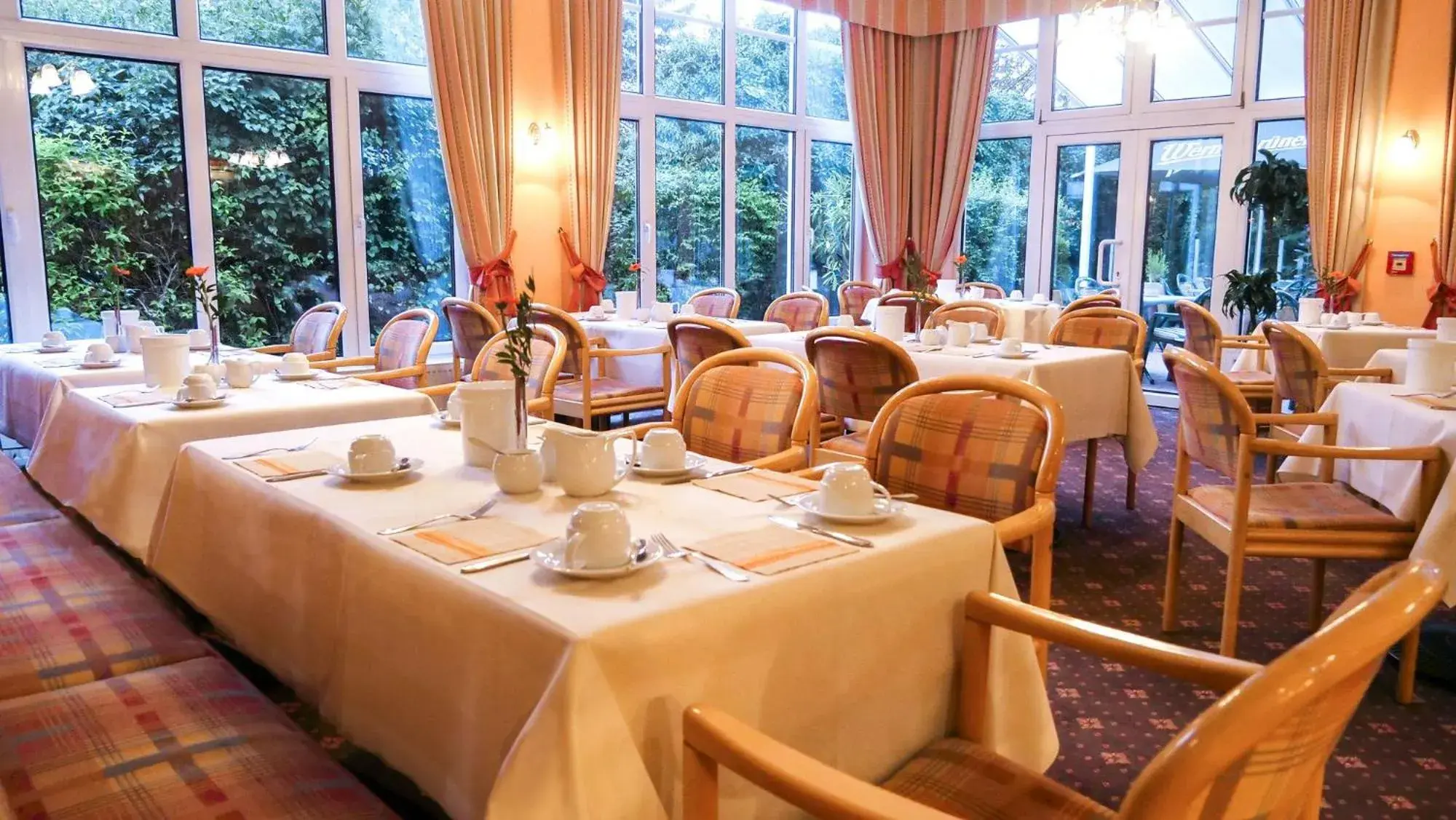 Restaurant/Places to Eat in AMBER HOTEL Chemnitz Park