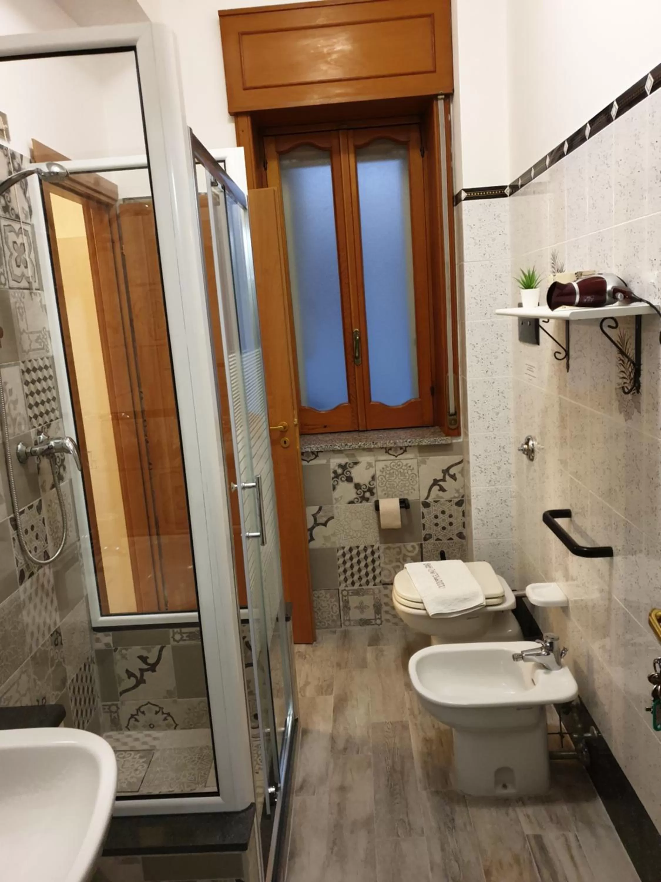 Toilet in B&B Castelluccio