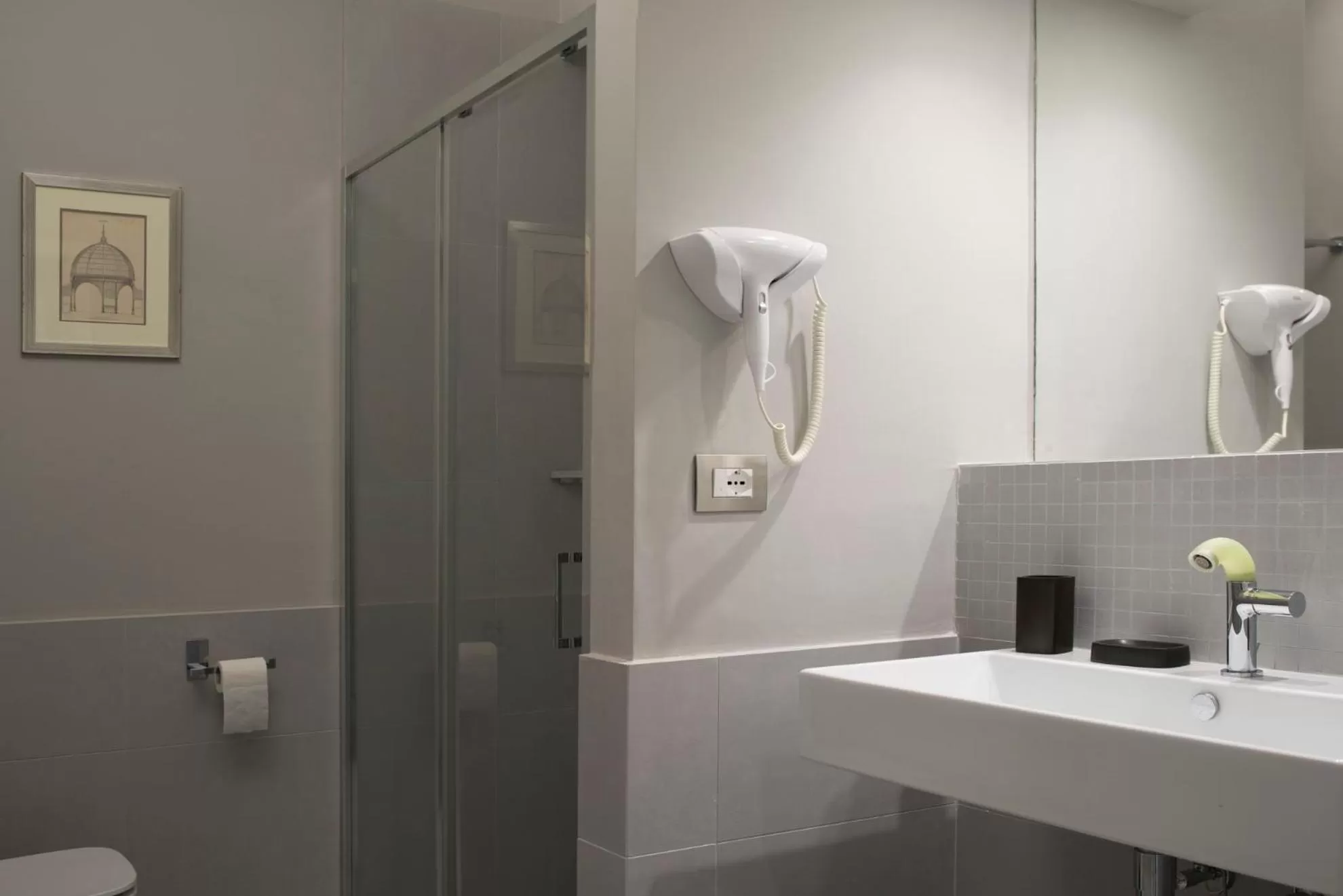 Shower in Principessa Mafalda