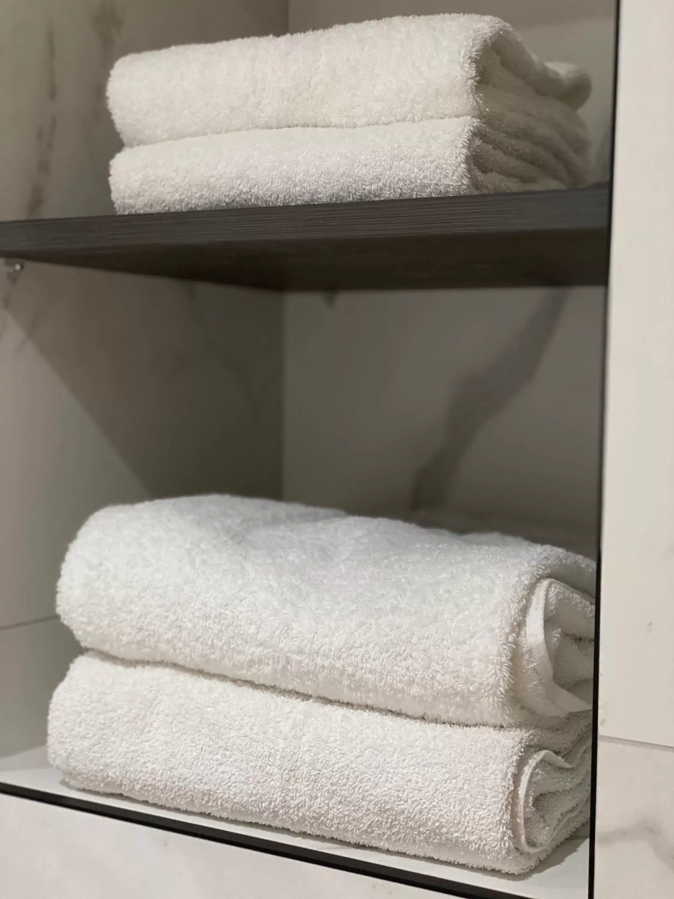 towels, Bunk Bed in The General Tarleton