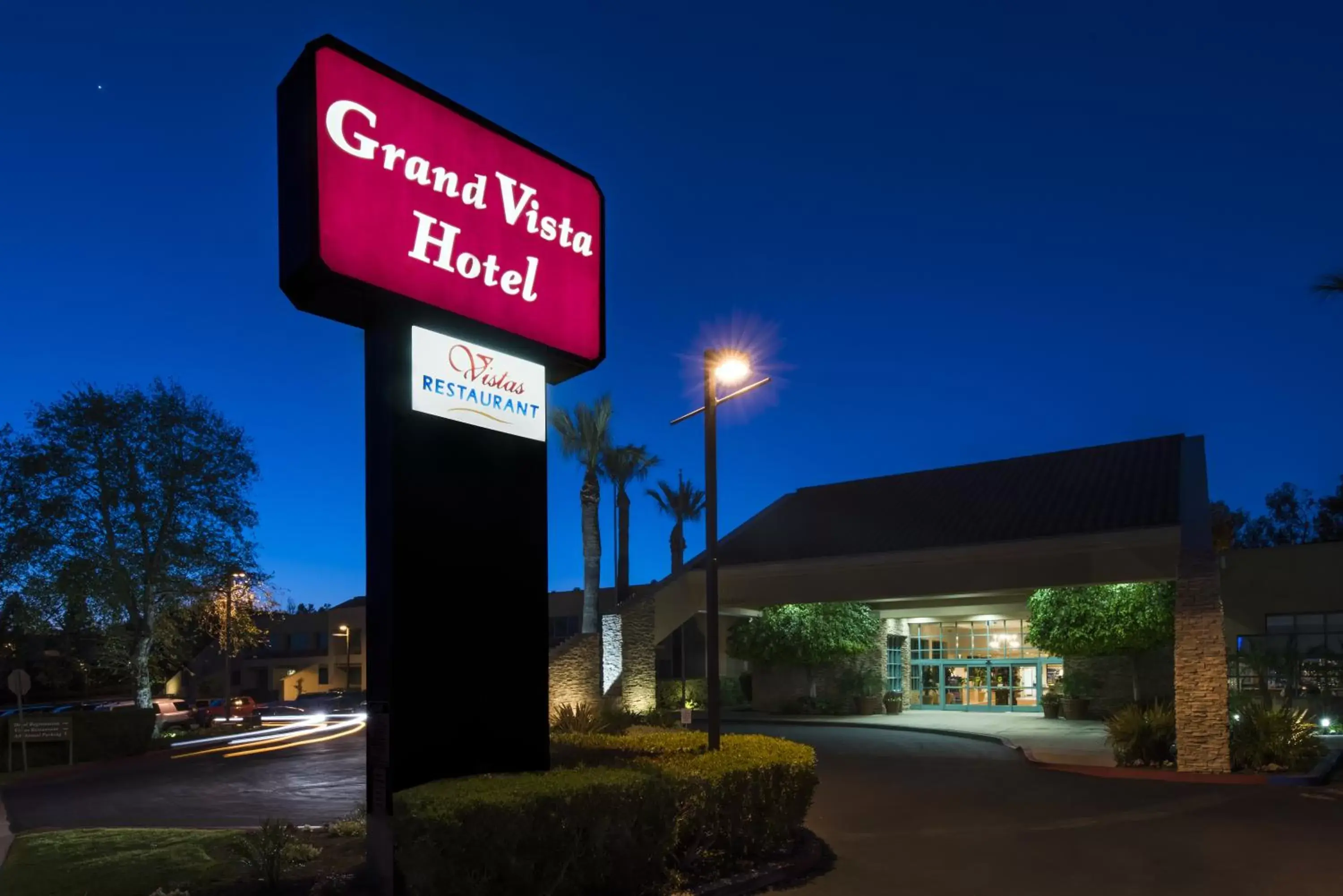 Facade/entrance, Property Building in Grand Vista Hotel