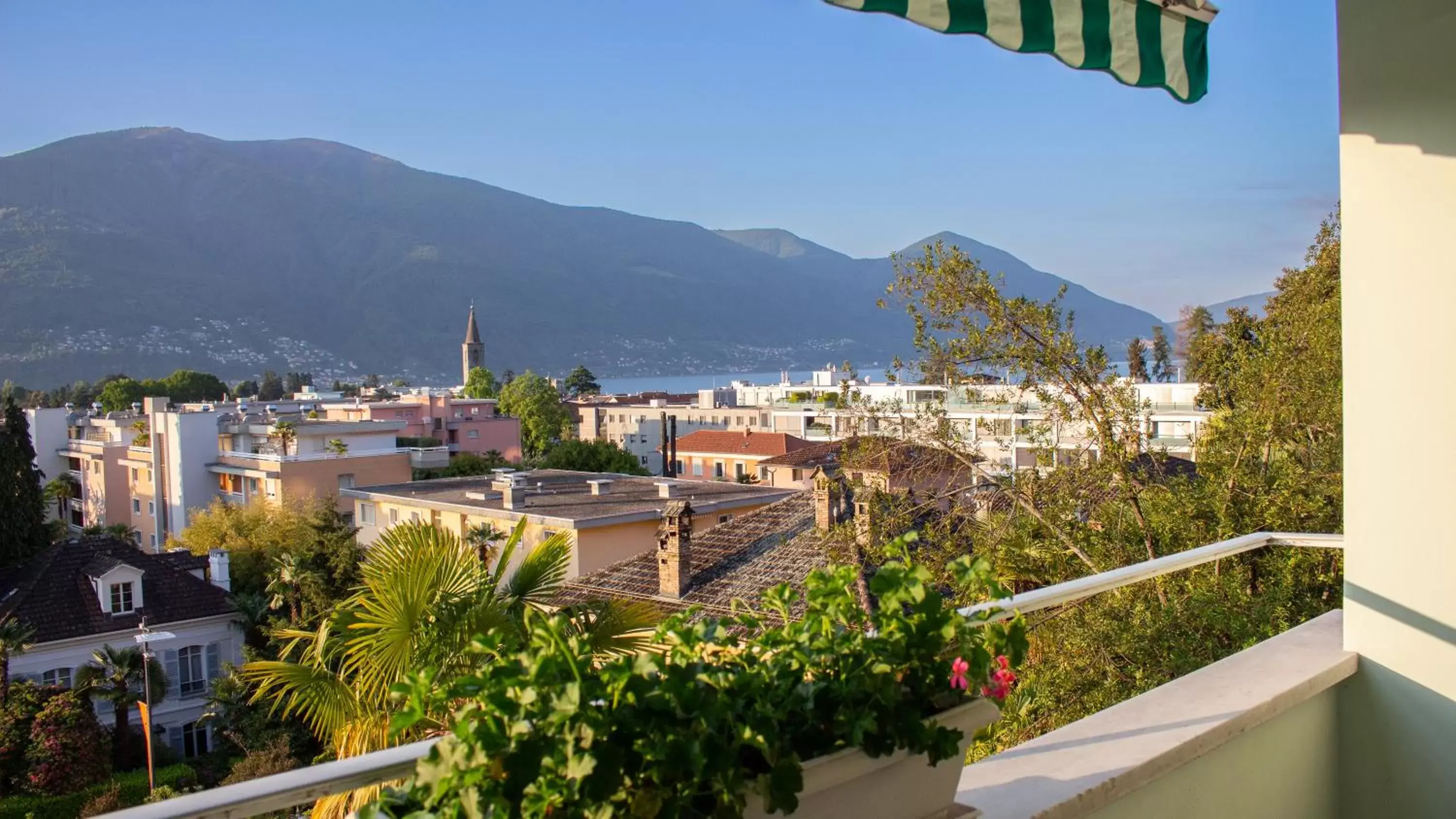 Balcony/Terrace, Mountain View in Hotel La Perla