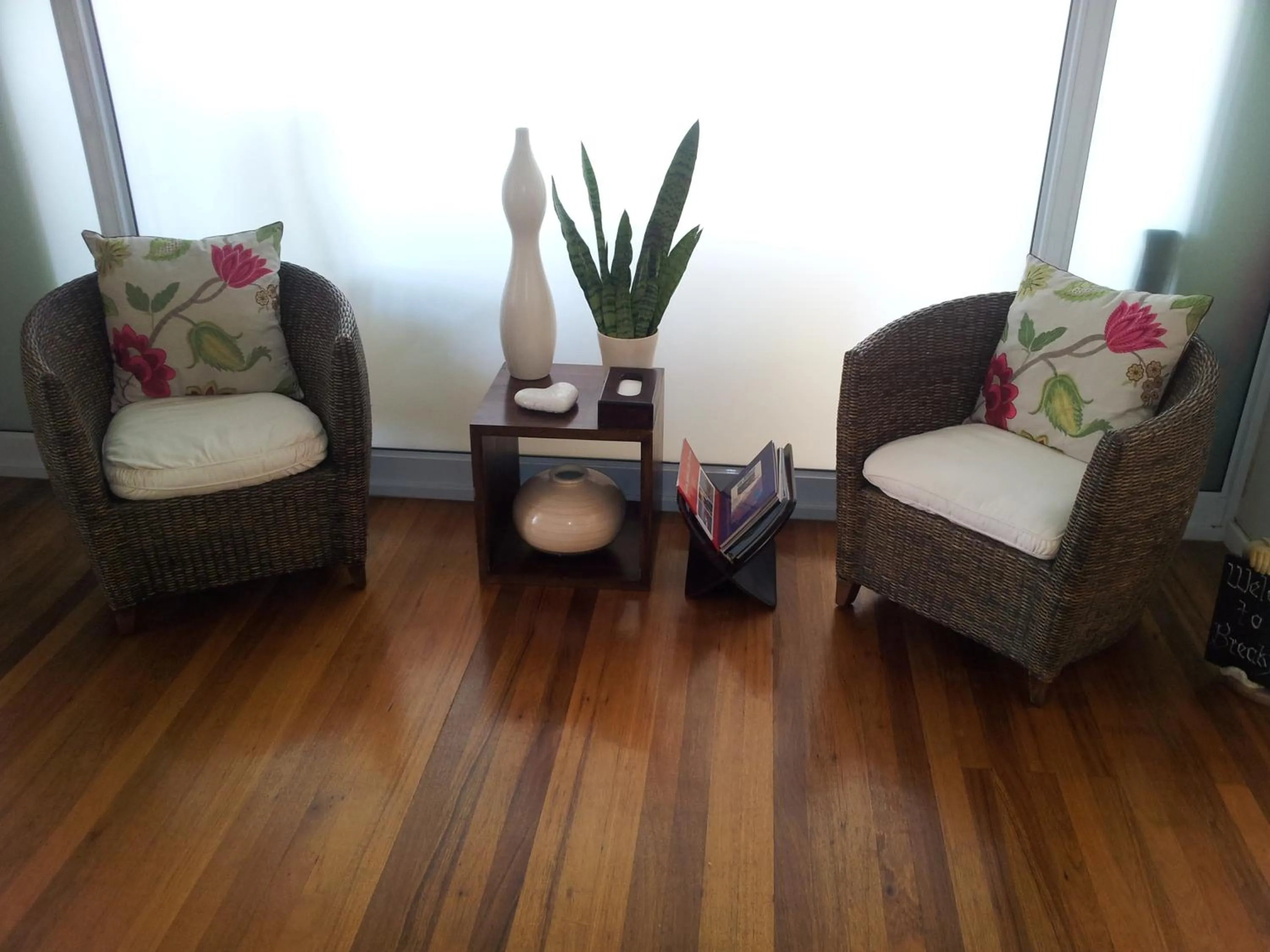 Restaurant/places to eat in Palm Beach Guesthouse