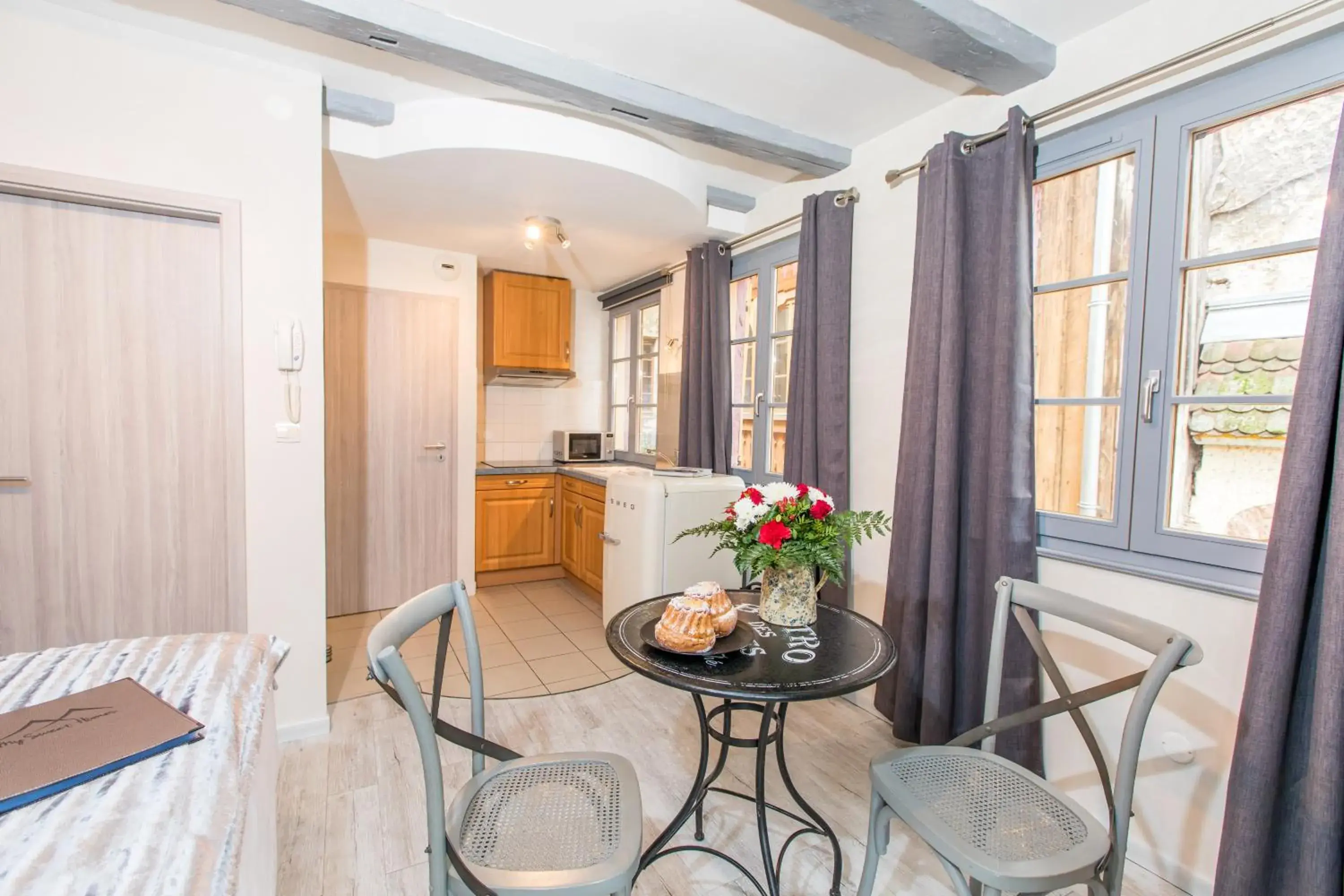 Kitchen or kitchenette, Dining Area in My Sweet Homes - Le 15