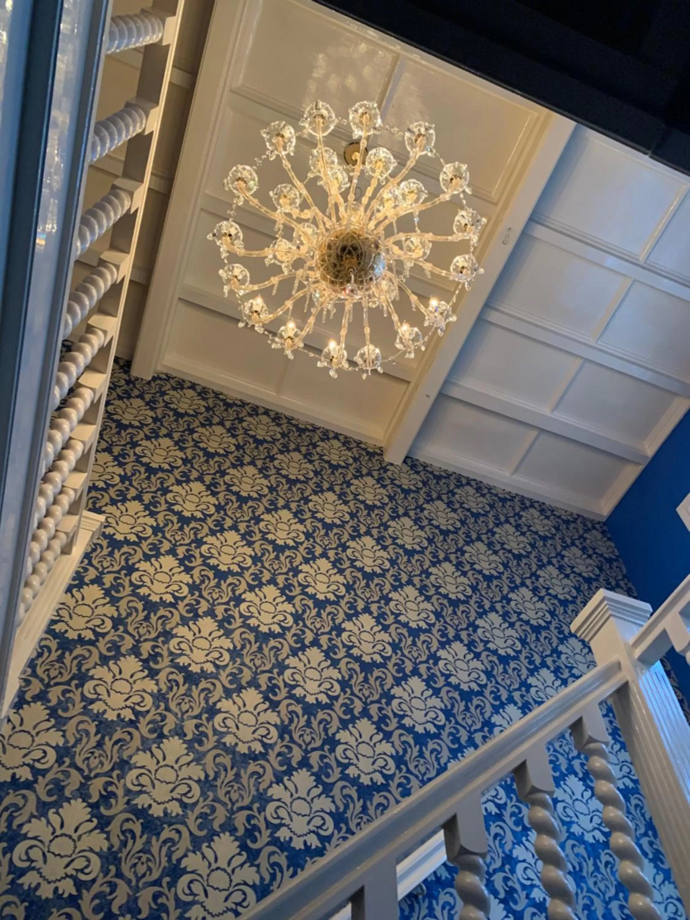 Bed in Cuatre Brass Stay