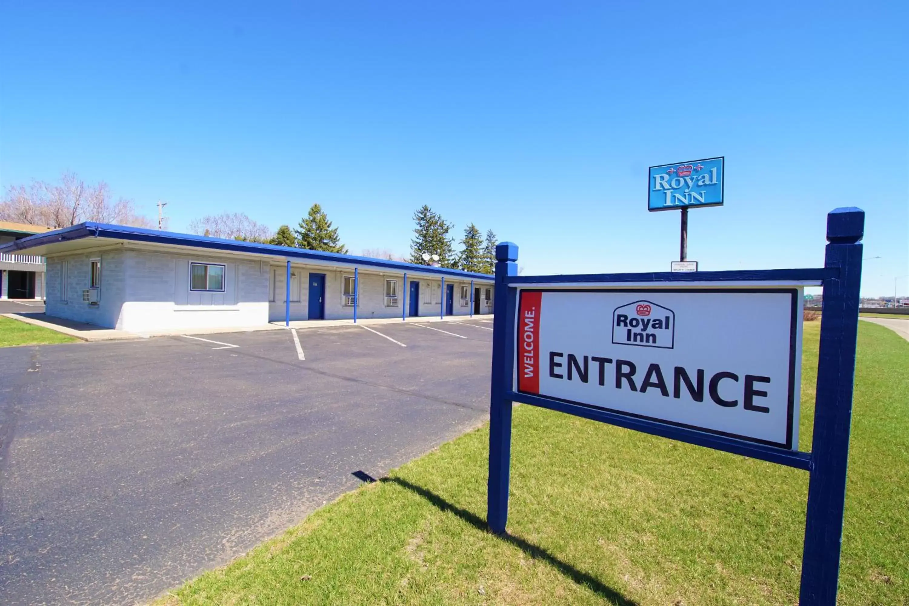 Property building in Royal Inn Hudson I-94 Property building in Royal Inn Hudson I-94