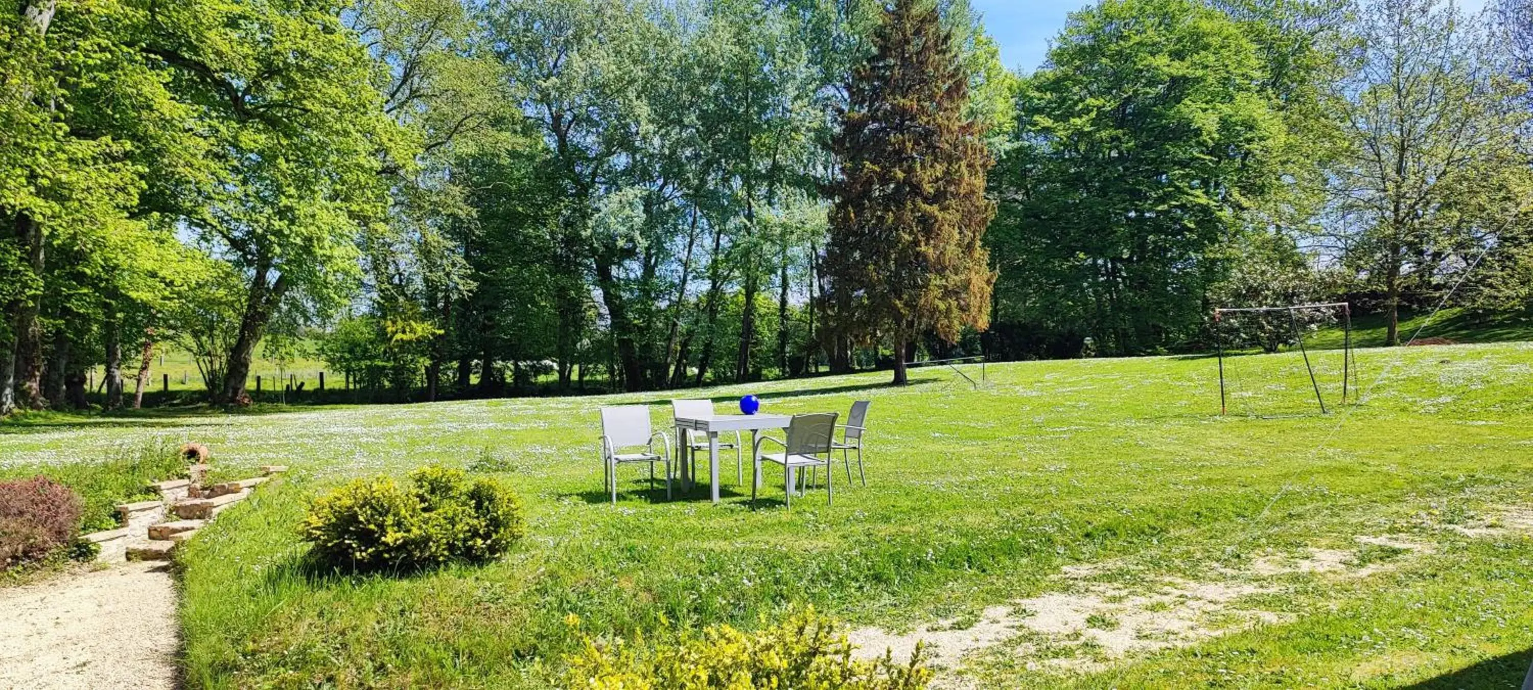 Garden in Château de Bellefontaine