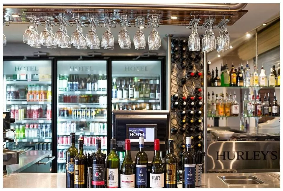 Hurley's Bar & Bistro