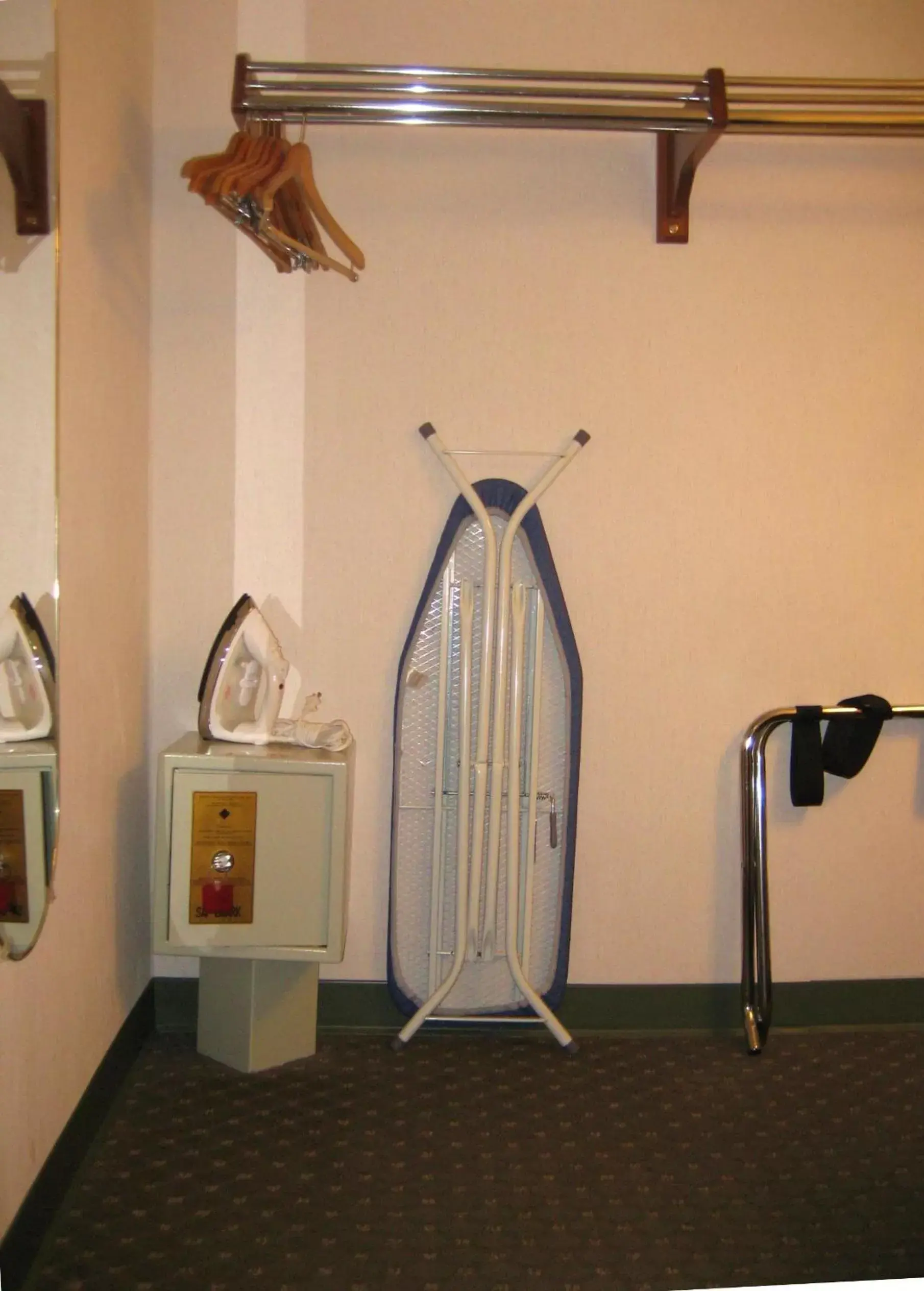 Decorative detail, Bathroom in Days Inn by Wyndham San Diego/Downtown/Convention Center