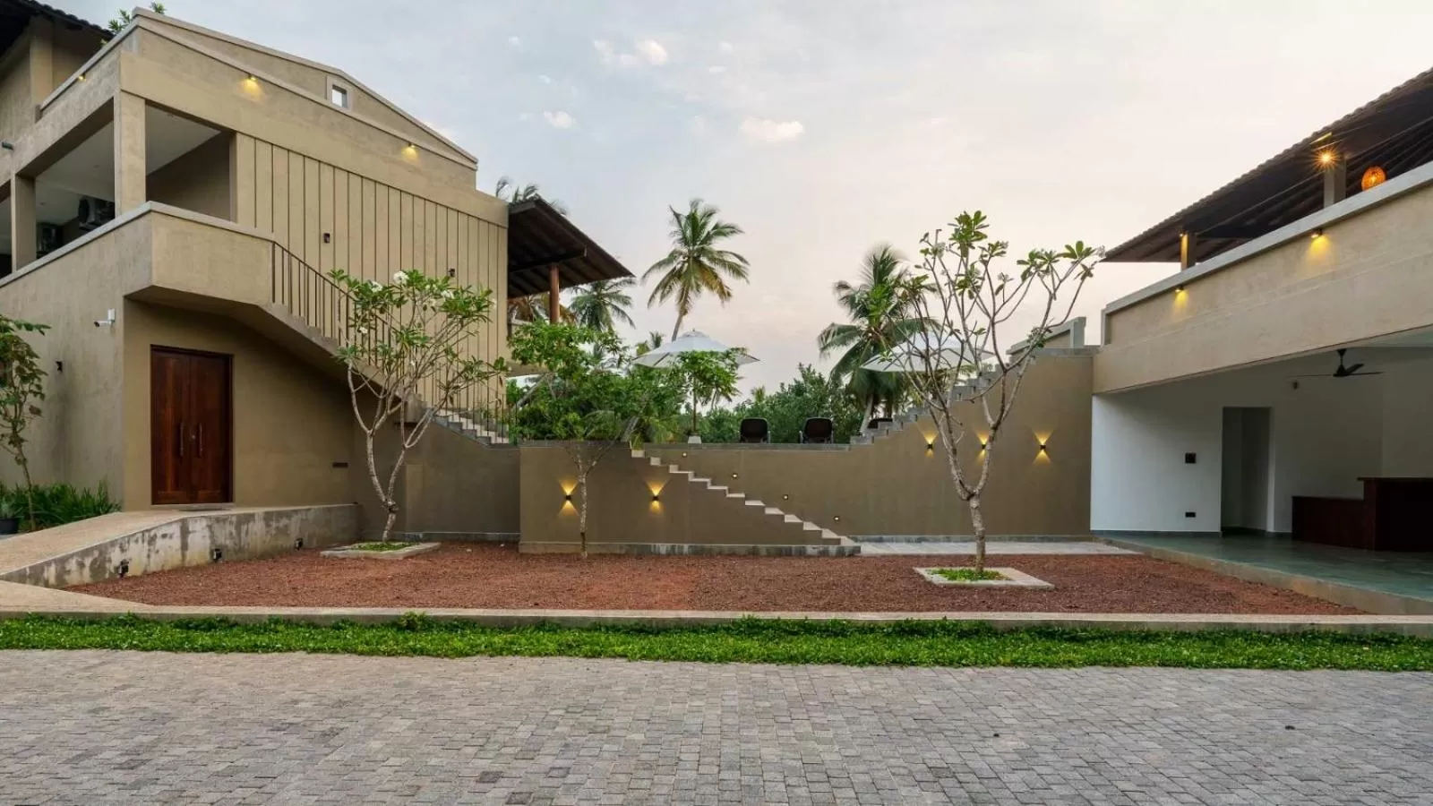 Property building in Kiss Blossom