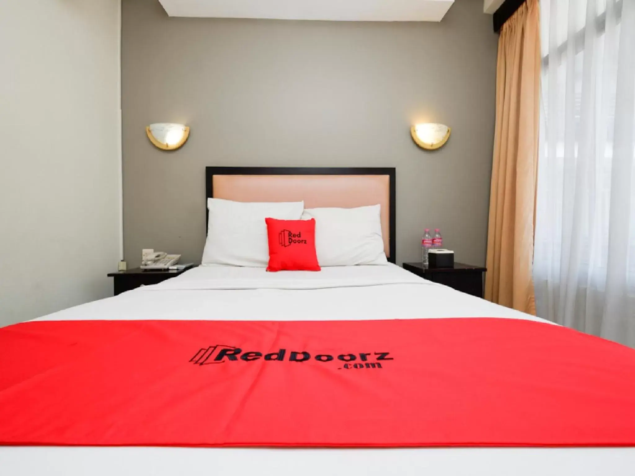 Bedroom, Bed in RedDoorz Plus @ Singosari Raya