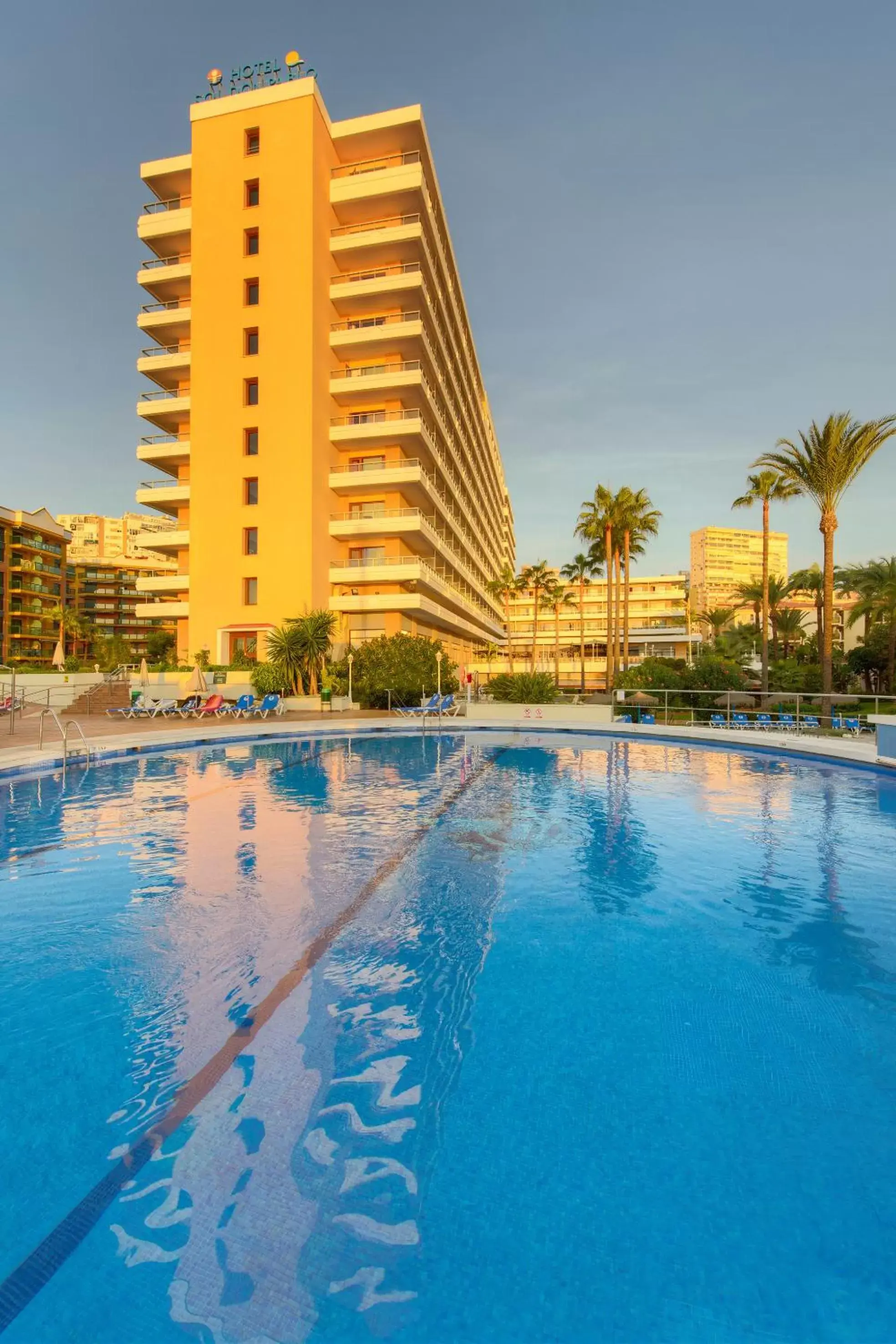 Facade/entrance, Swimming Pool in Sol Torremolinos - Don Pablo