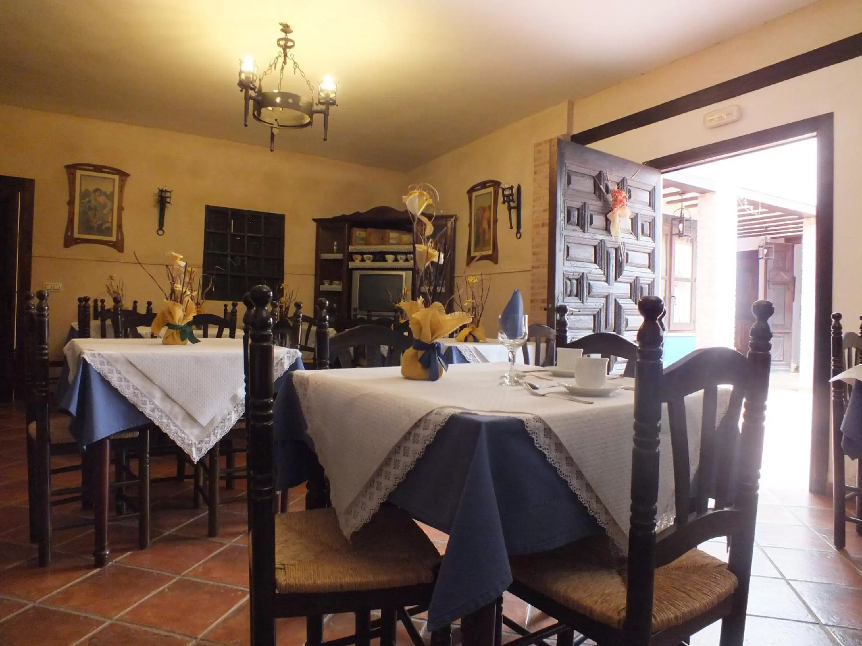 Restaurant/Places to Eat in Hotel Rural Posada Los Caballeros