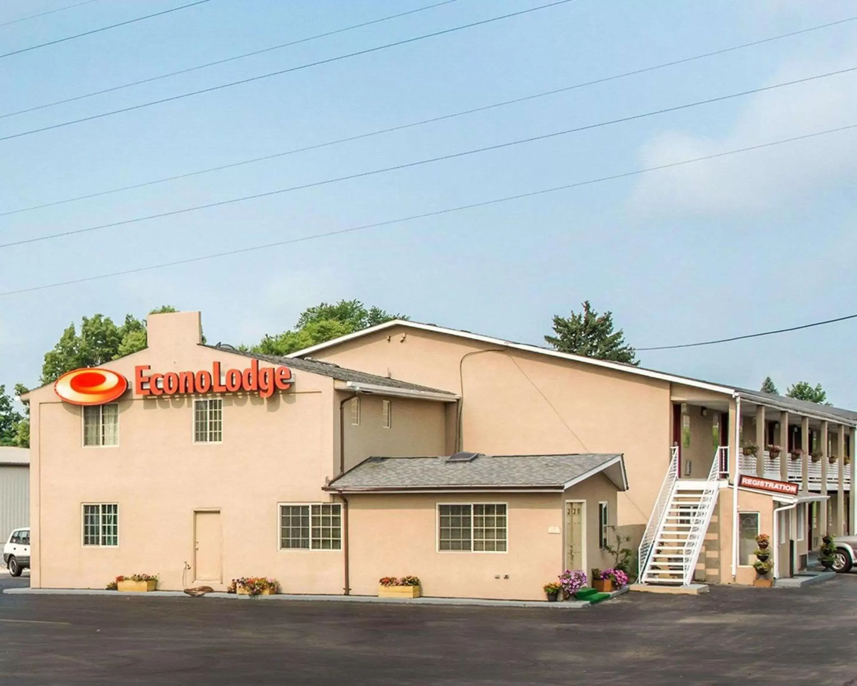 Property Building in Econo Lodge Franklin