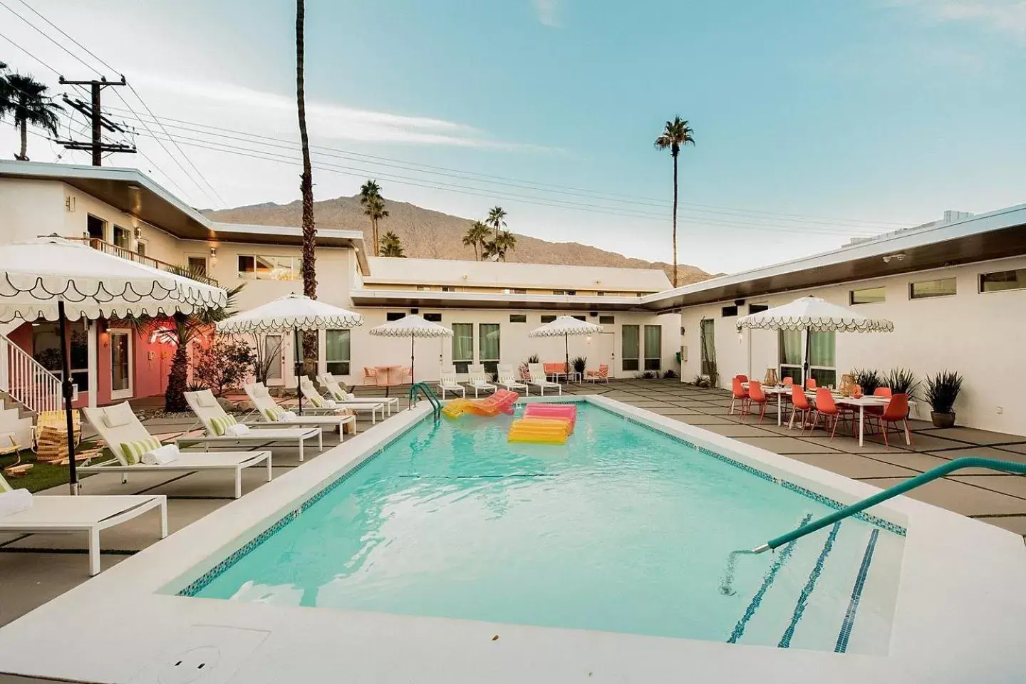 Swimming Pool in The Wesley Palm Springs