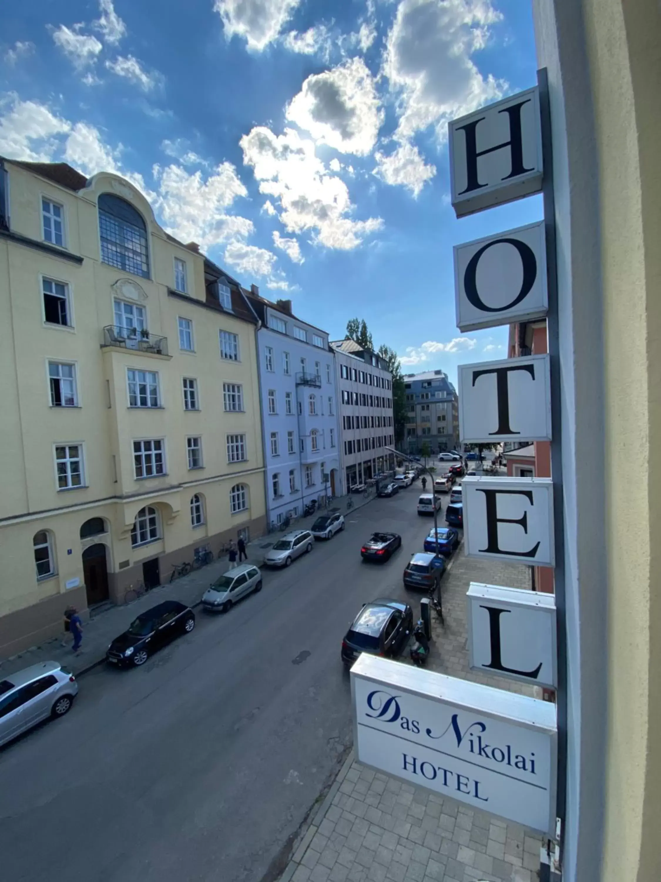 Street view in Das Nikolai Hotel