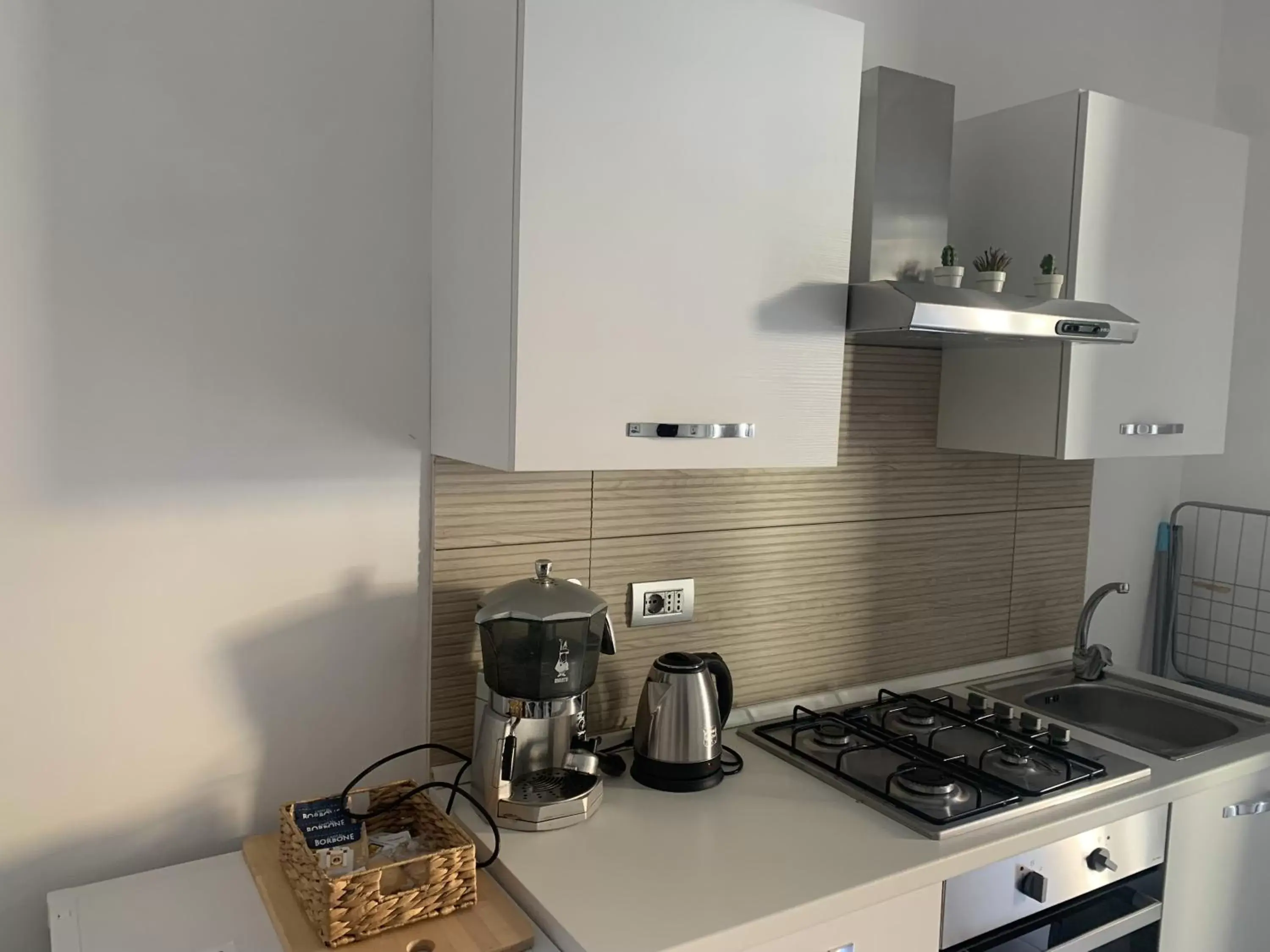 Breakfast, Kitchen/Kitchenette in Le Casuzze di Siculiana