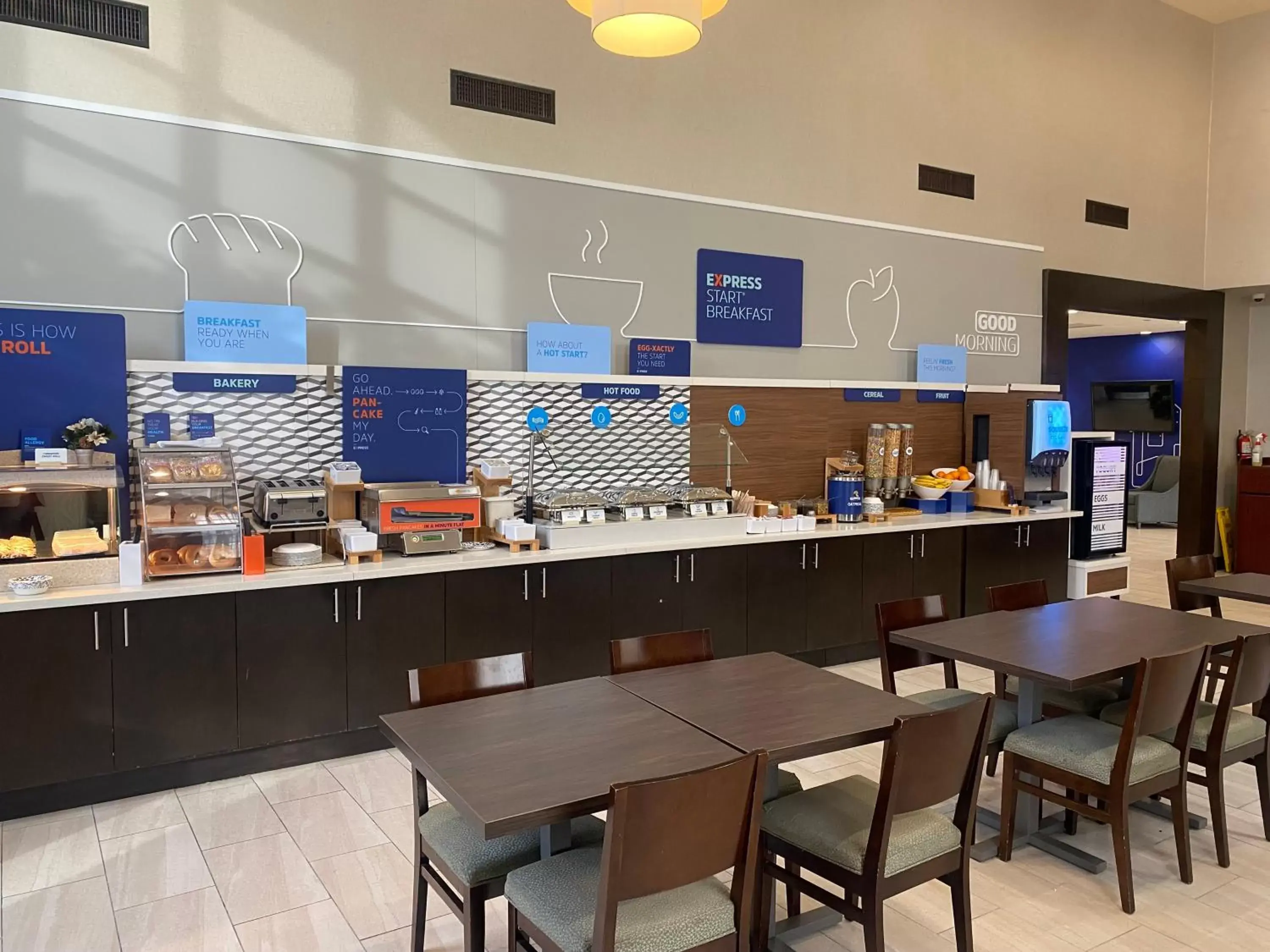 Breakfast, Restaurant/Places to Eat in Holiday Inn Express Hotel & Suites Hermosa Beach, an IHG Hotel