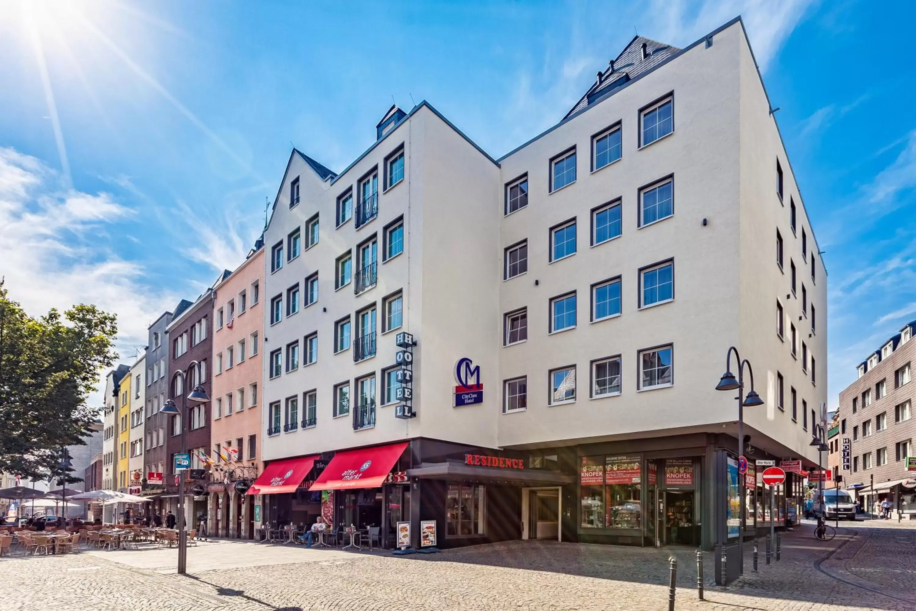 Facade/entrance, Property Building in CityClass Hotel Residence am Dom