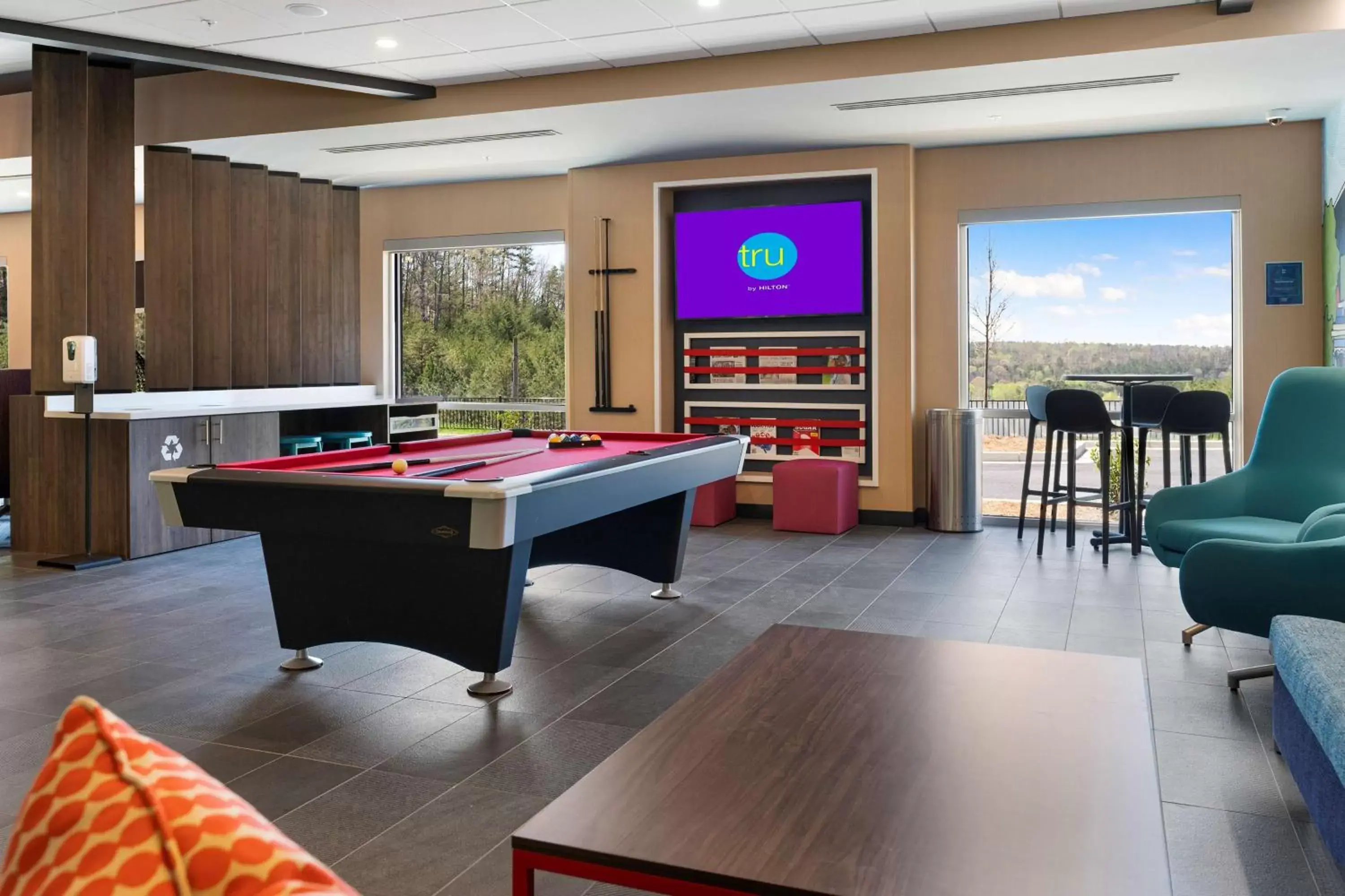 Lobby or reception, Billiards in Tru By Hilton Cartersville, Ga