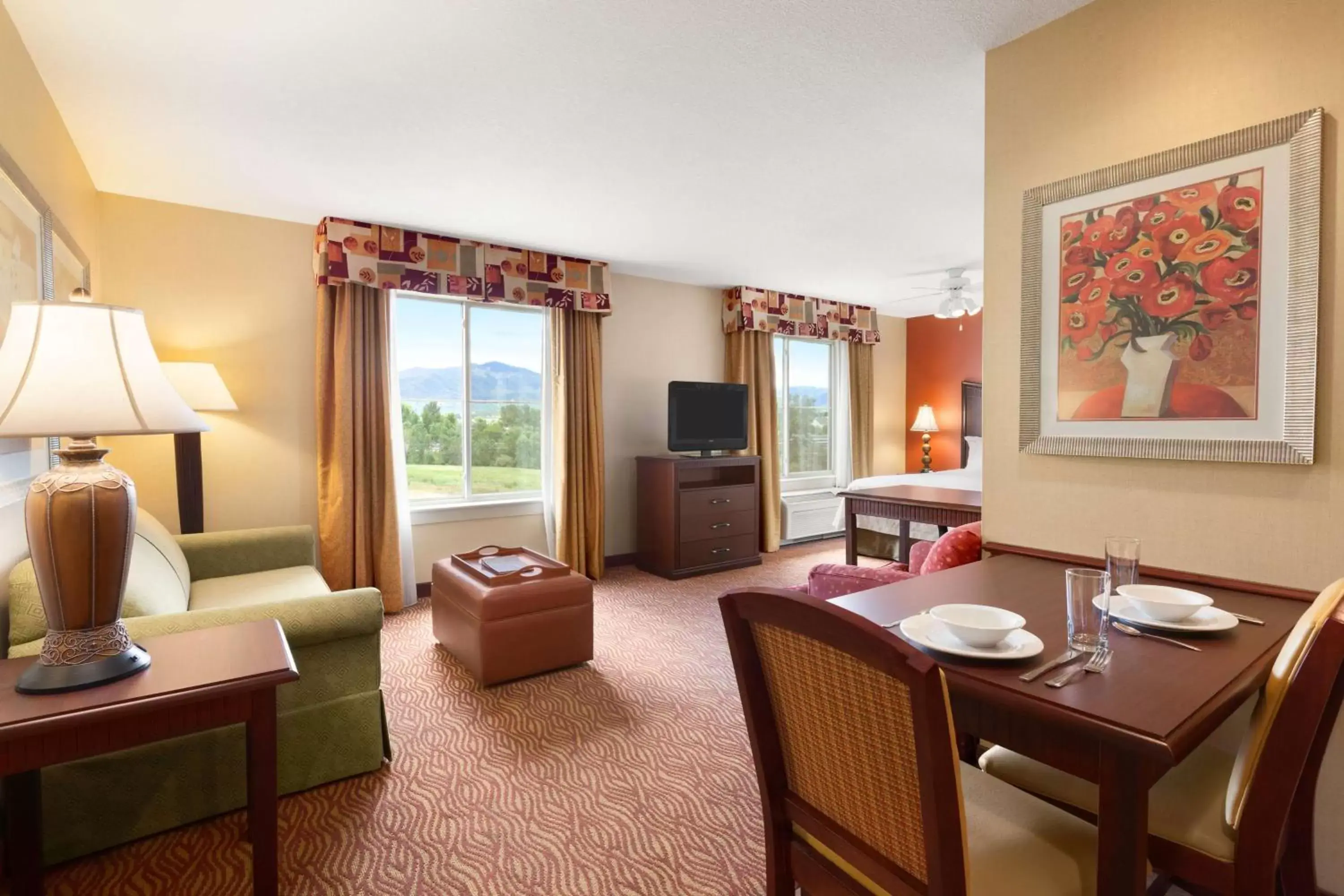 Living room, Seating Area in Homewood Suites Medford