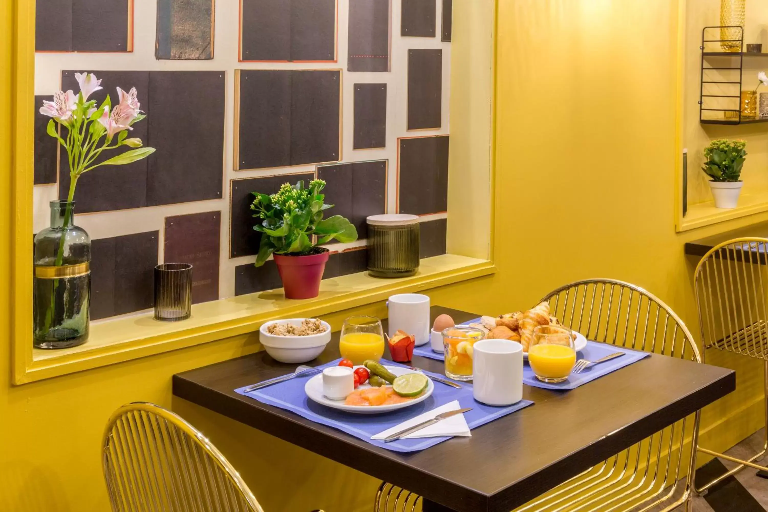 Breakfast, Restaurant/Places to Eat in Best Western Hotel Centre Reims