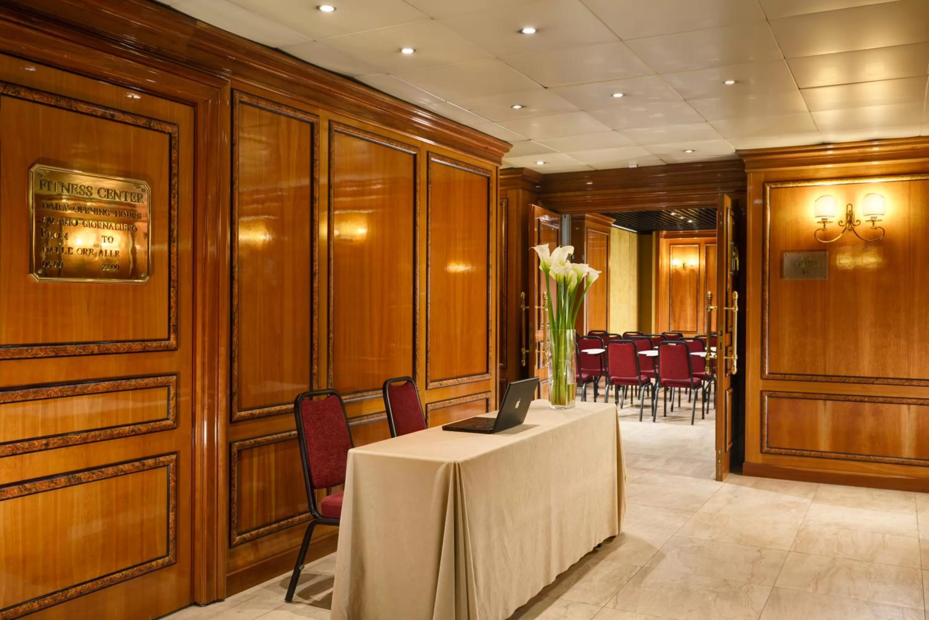 Business facilities in UNA Hotels Scandinavia Milano