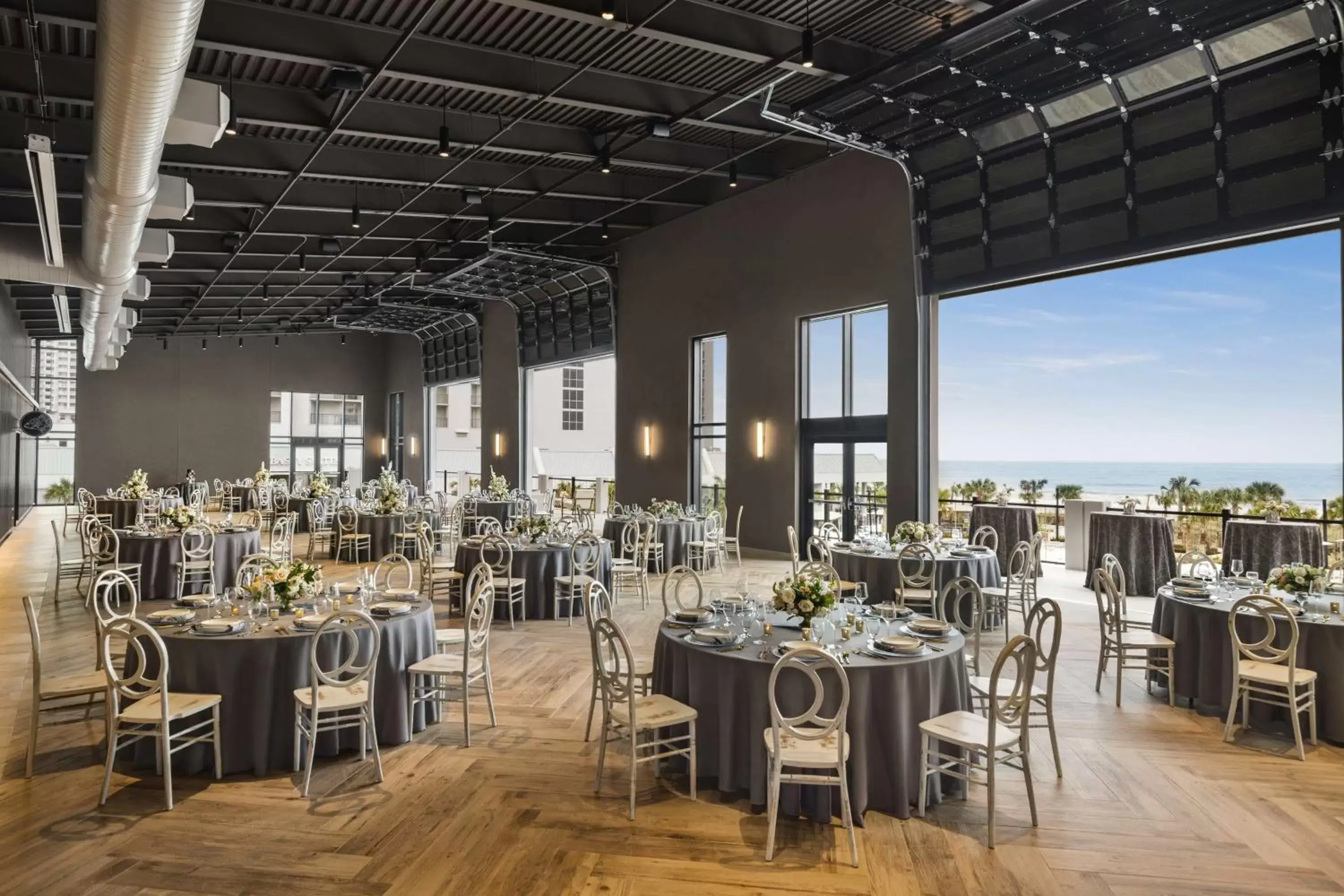 Meeting/conference room, Restaurant/Places to Eat in Embassy Suites by Hilton Myrtle Beach Oceanfront Resort