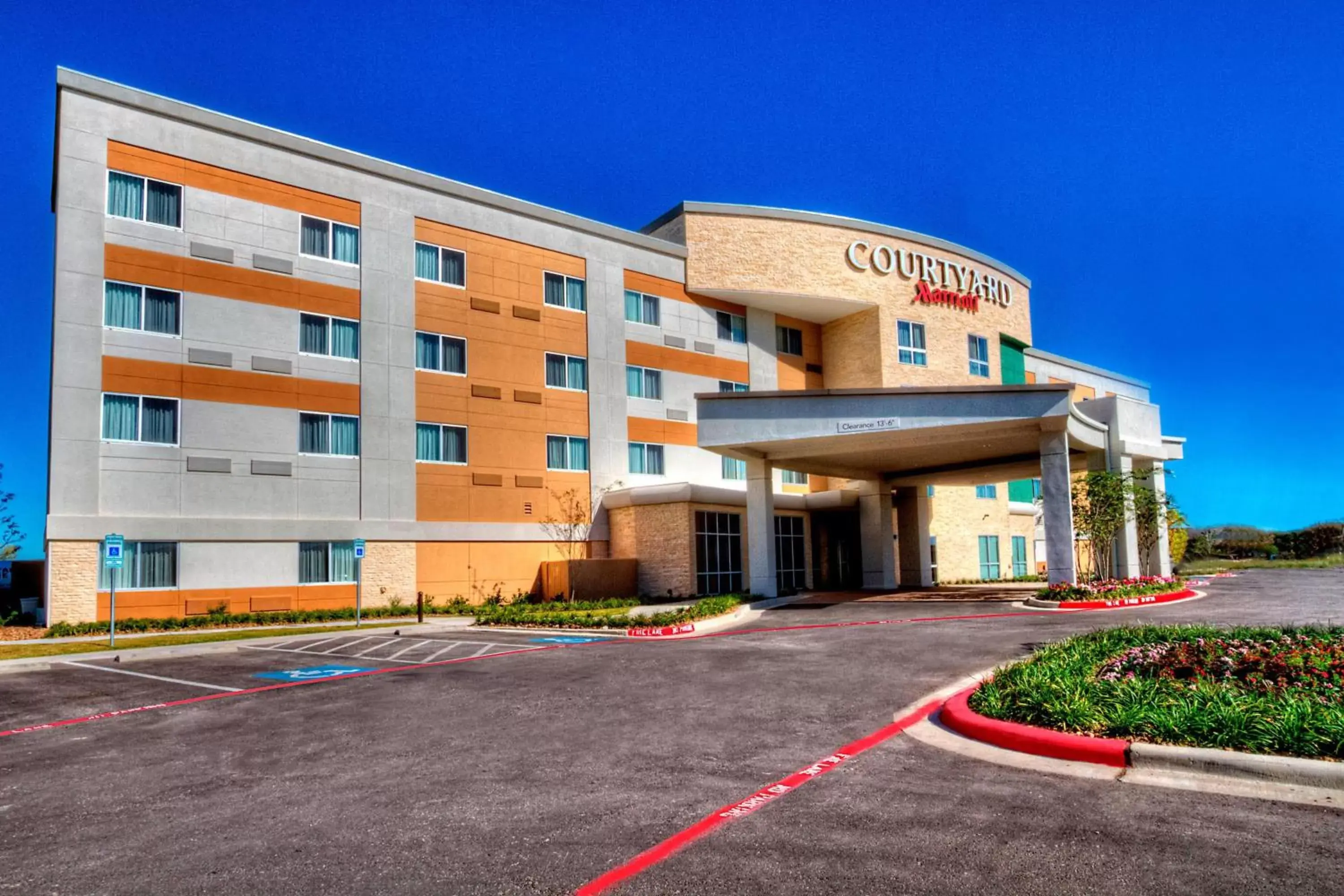 Property Building in Courtyard by Marriott San Marcos