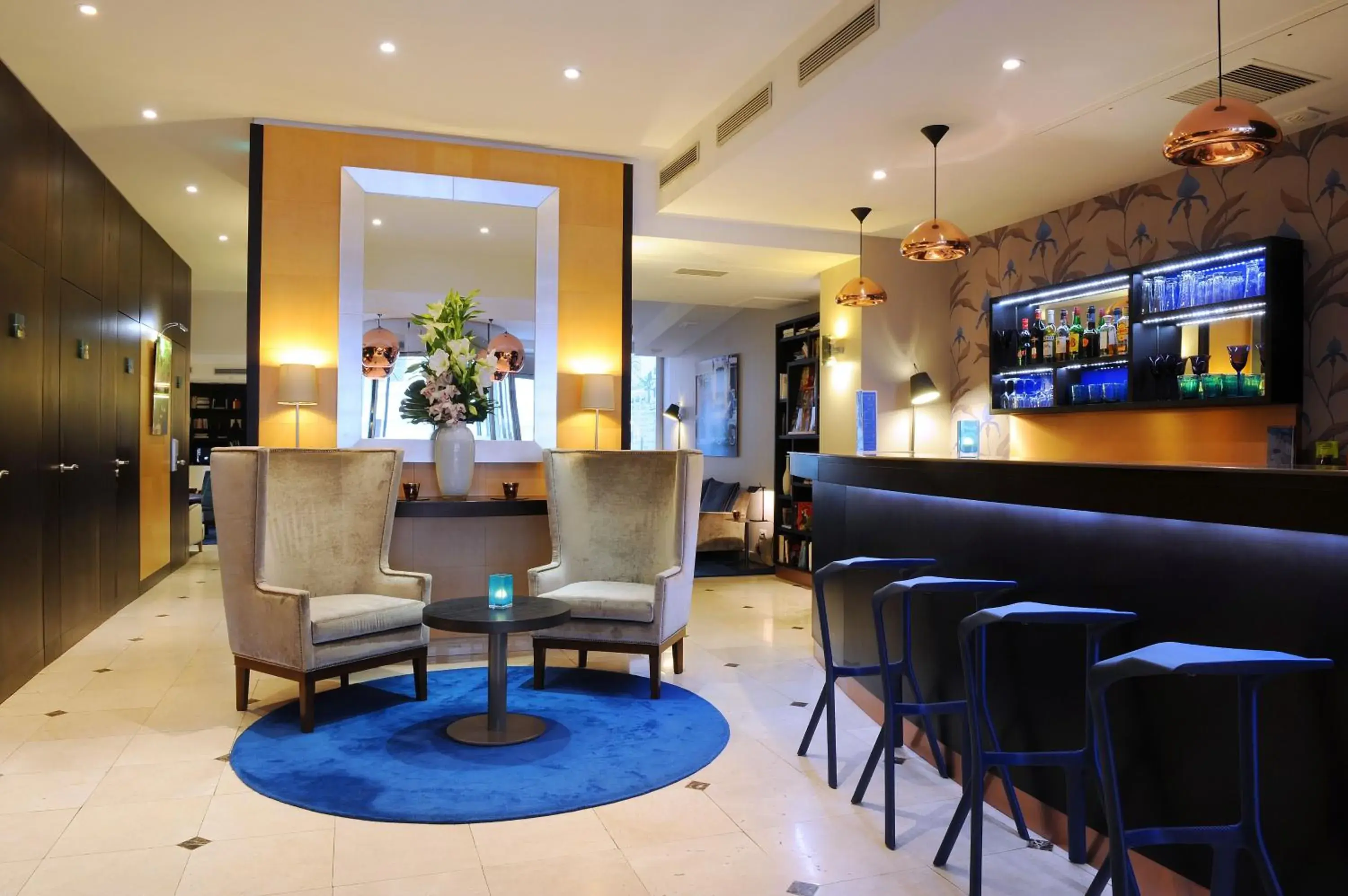 Lobby or reception, Lounge/Bar in Mercure Paris La Sorbonne Saint Germain des Pres Hotel