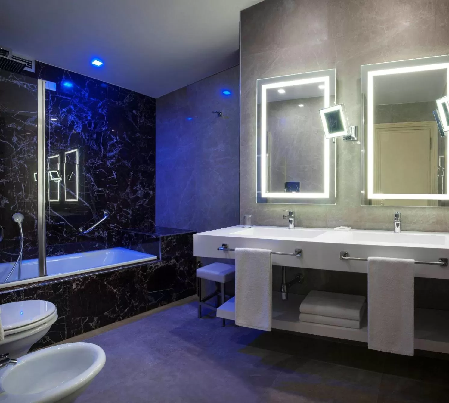 Bathroom in Radisson Blu GHR Rome