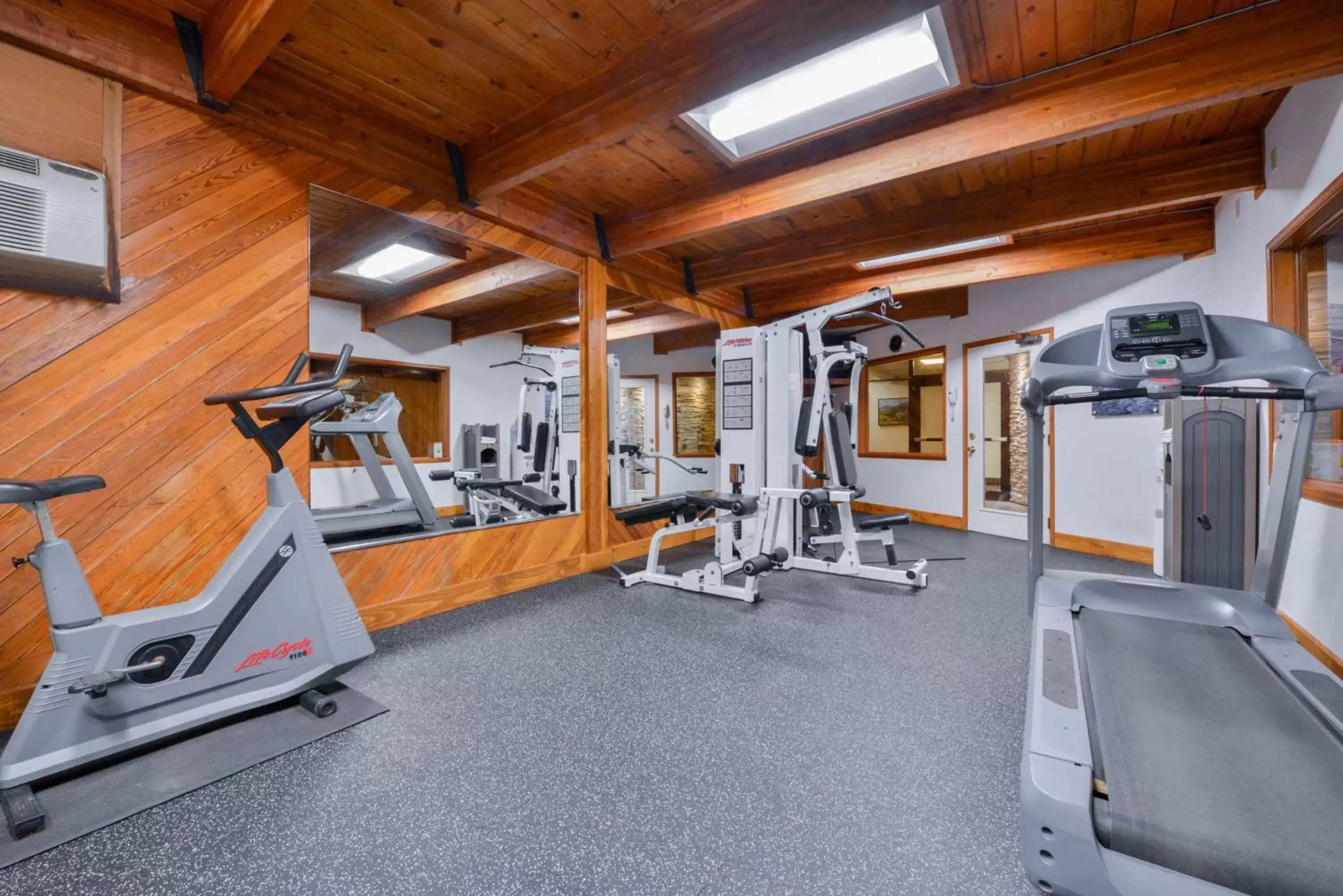 Fitness centre/facilities, Fitness Center/Facilities in Best Western Edgewater Resort