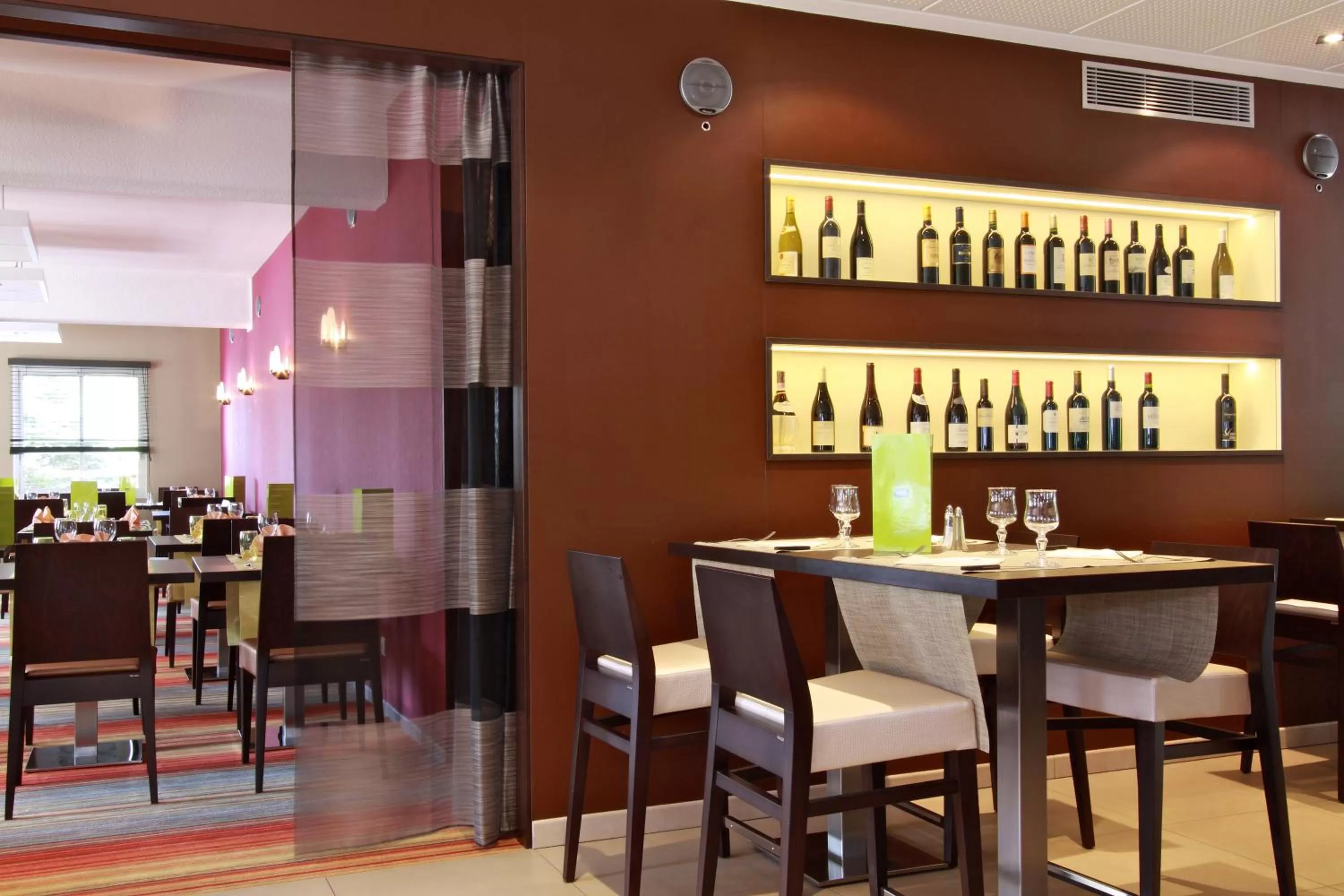 Restaurant/places to eat in Mercure Hexagone Luxeuil