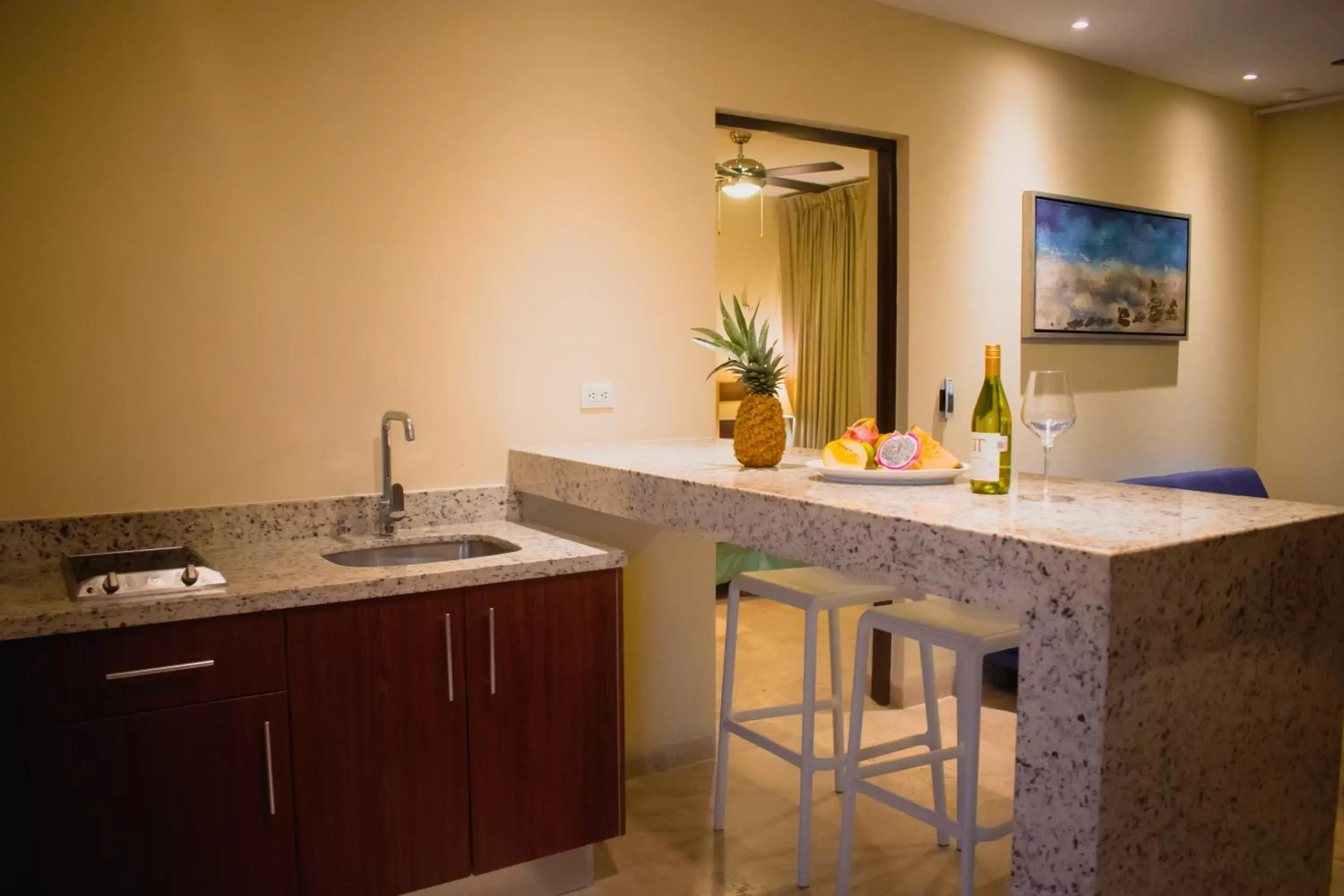 Kitchen or kitchenette, Kitchen/Kitchenette in Villas Grand Marina Kinuh