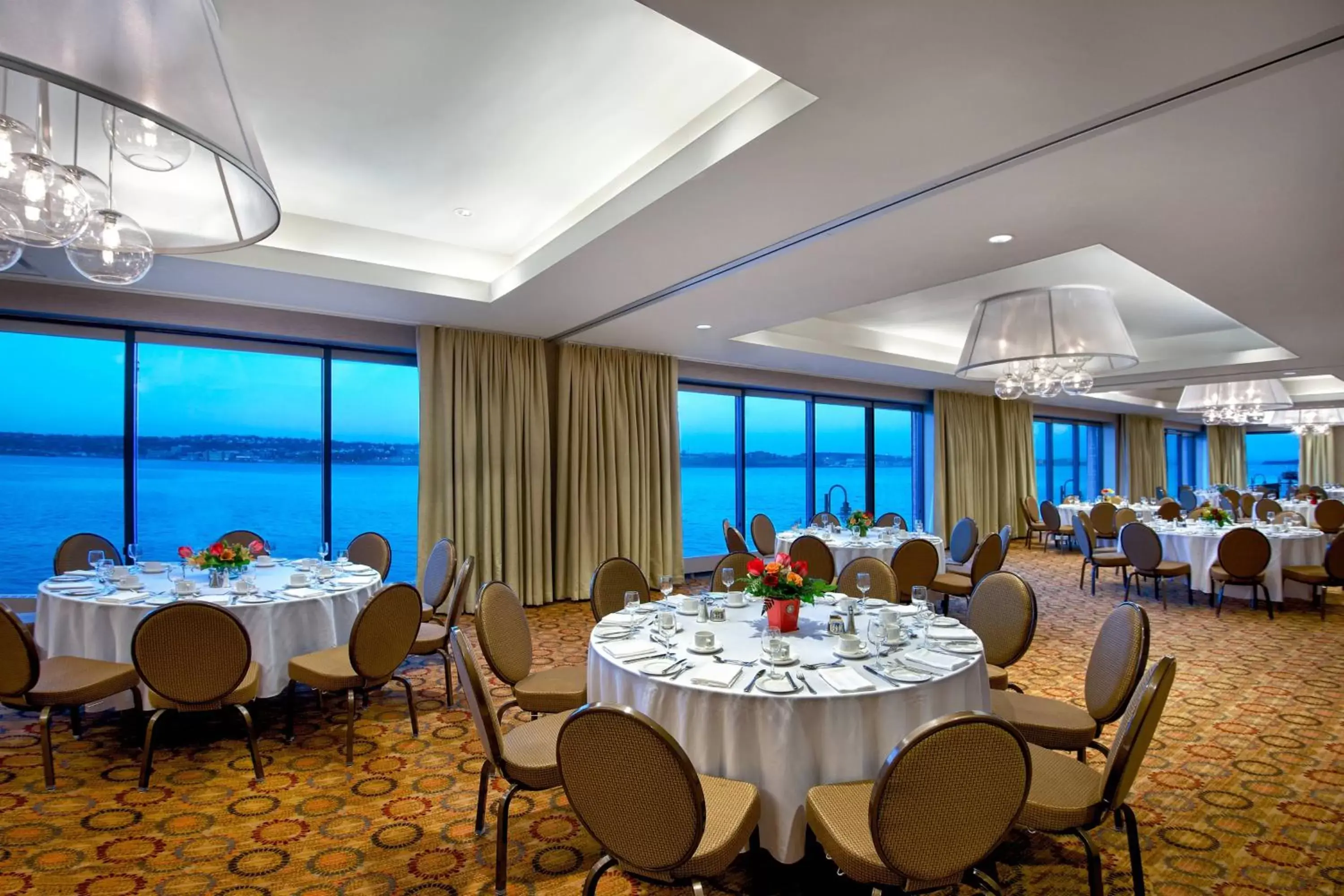 Meeting/conference room, Restaurant/Places to Eat in Halifax Marriott Harbourfront Hotel