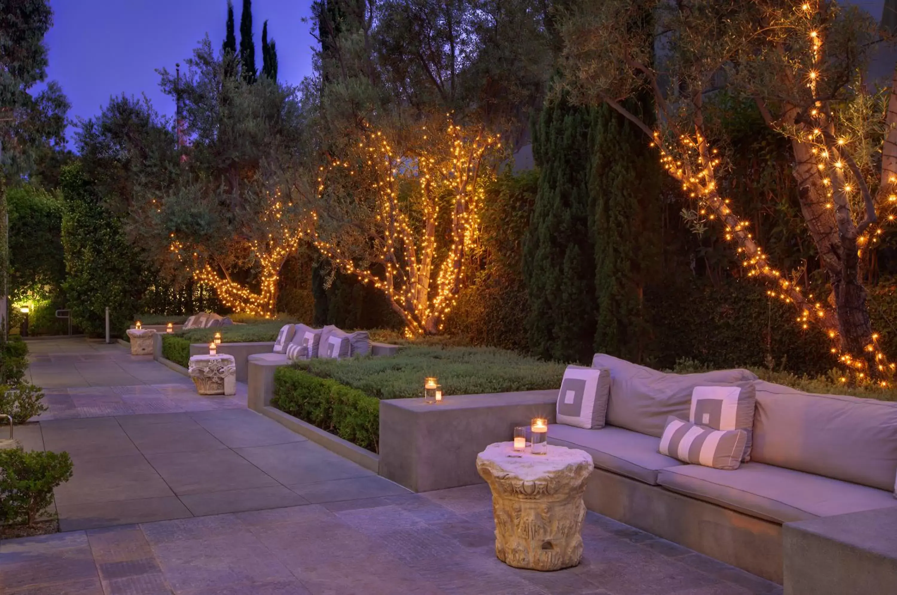 Patio in Luxe Sunset Boulevard Hotel