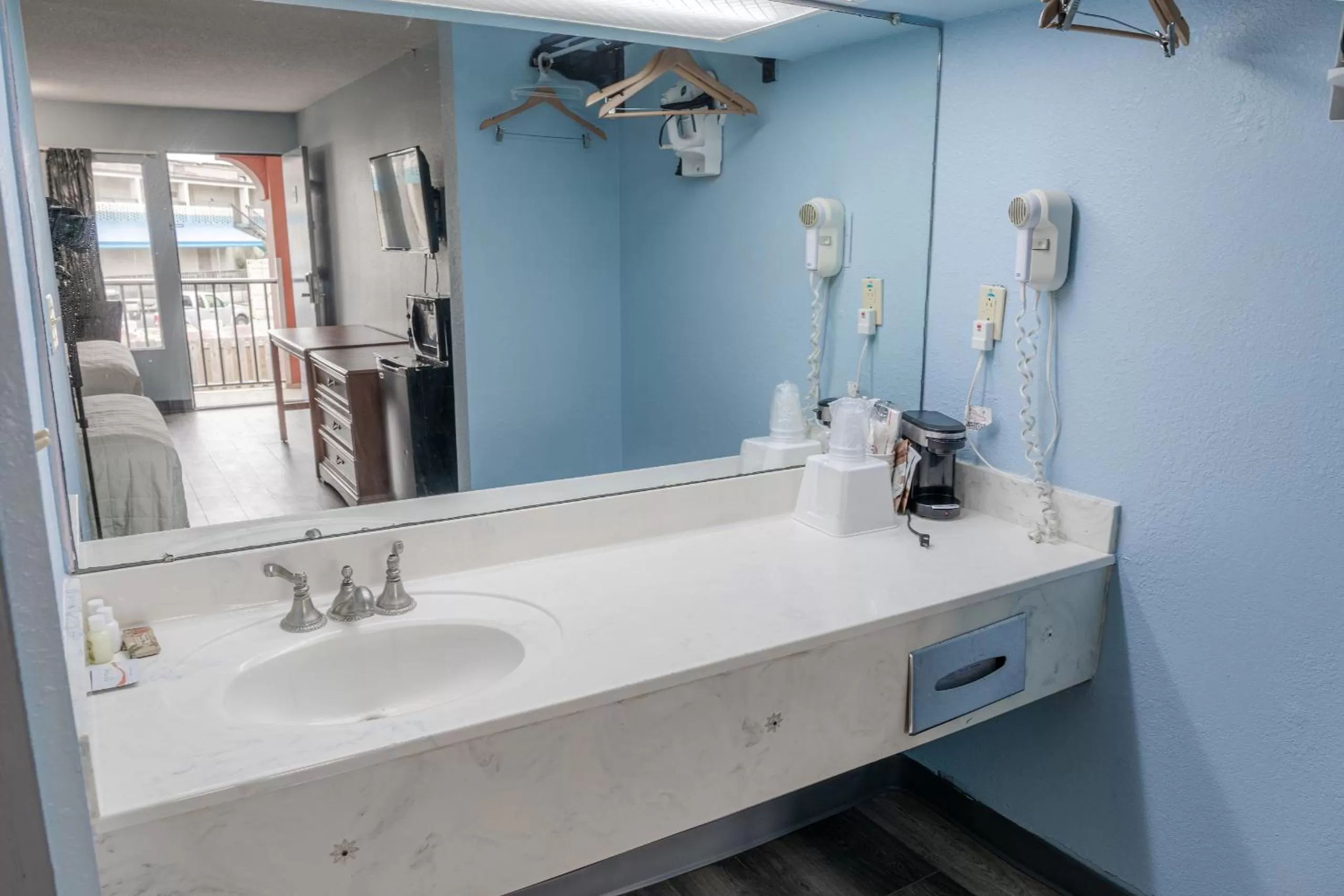 Bathroom in Sandcastle Inn