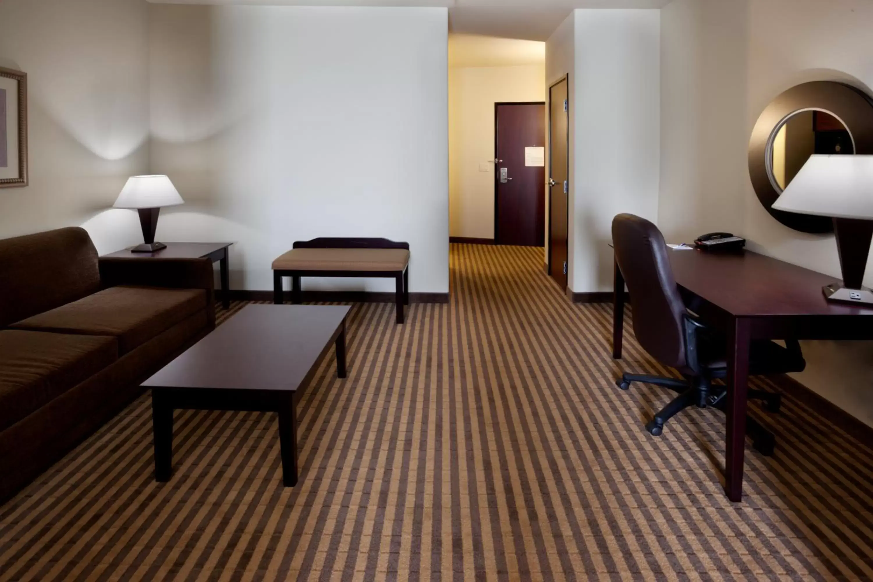 Photo of the whole room, Seating Area in Holiday Inn Express Marble Falls, an IHG Hotel