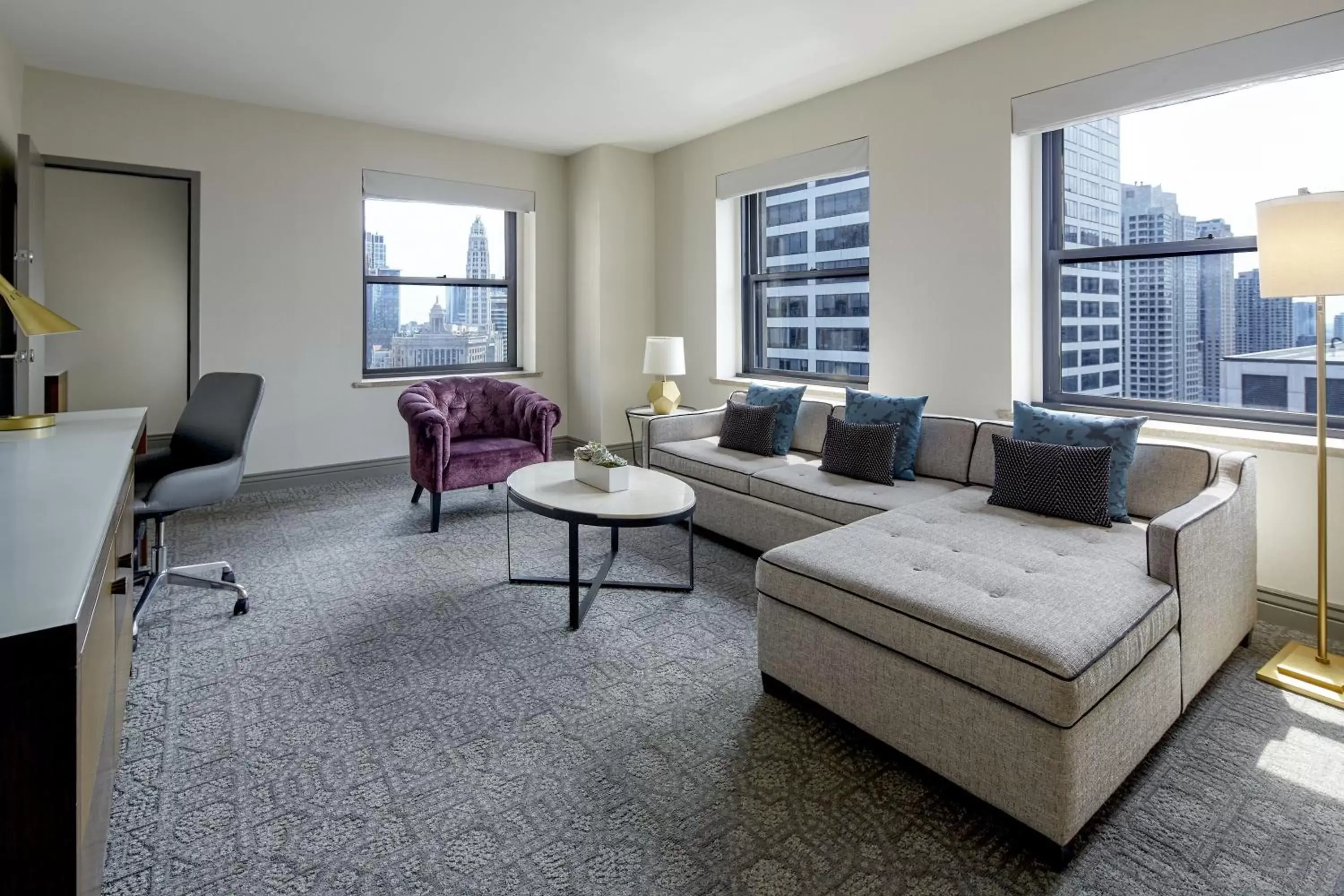 Photo of the whole room, Seating Area in InterContinental Chicago Magnificent Mile, an IHG Hotel