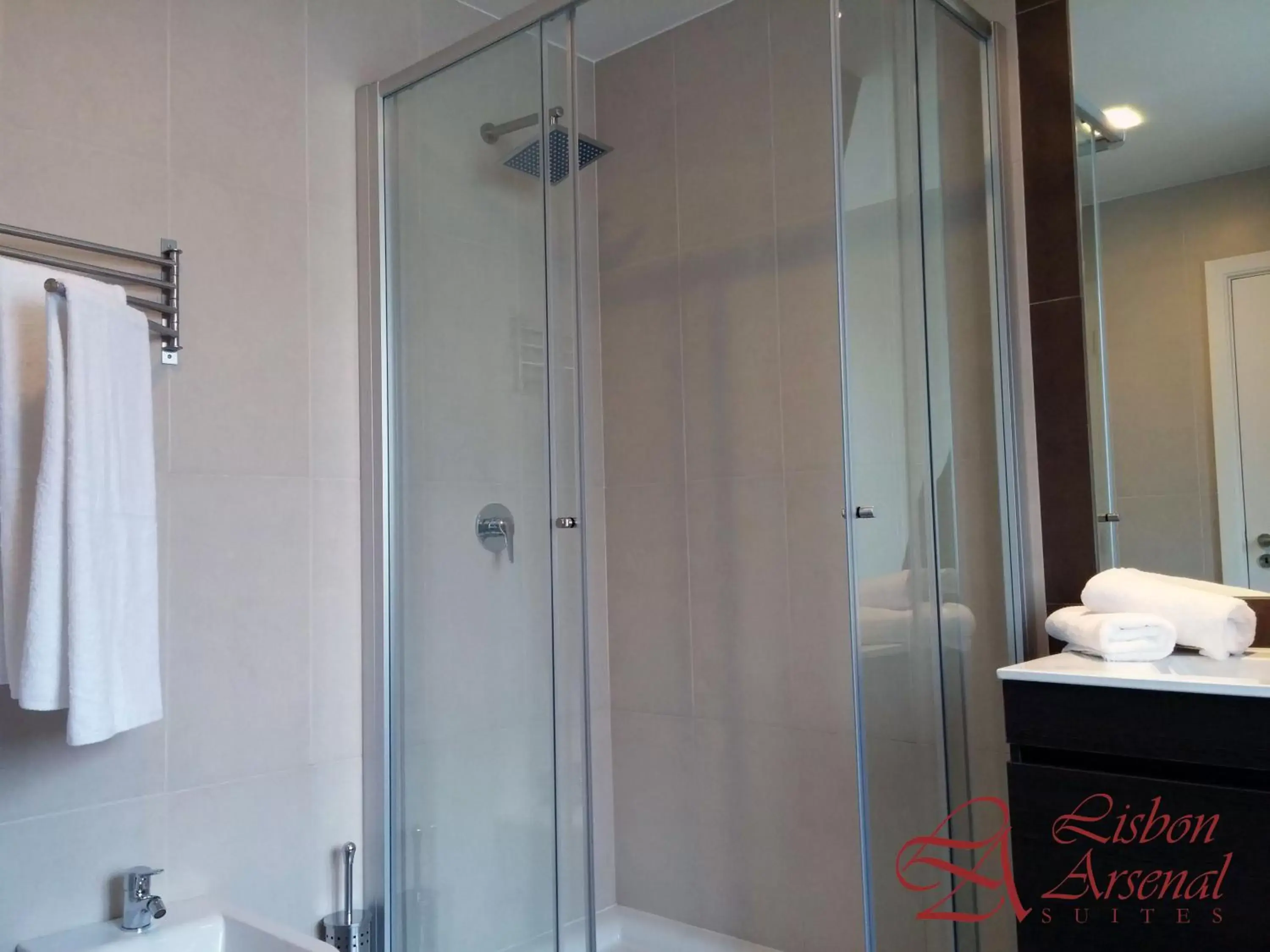 Shower, Bathroom in Lisbon Arsenal Suites