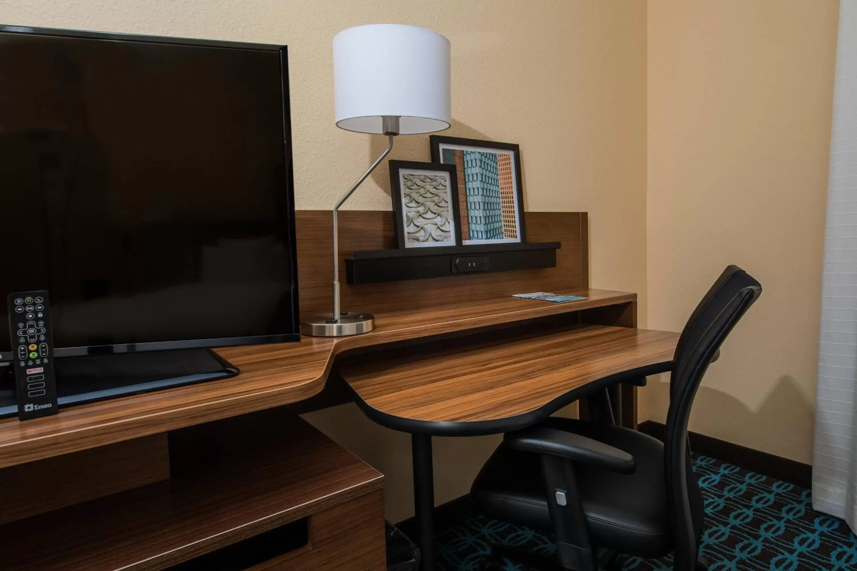 Photo of the whole room, TV/Entertainment Center in Fairfield Inn & Suites by Marriott Florence I-20