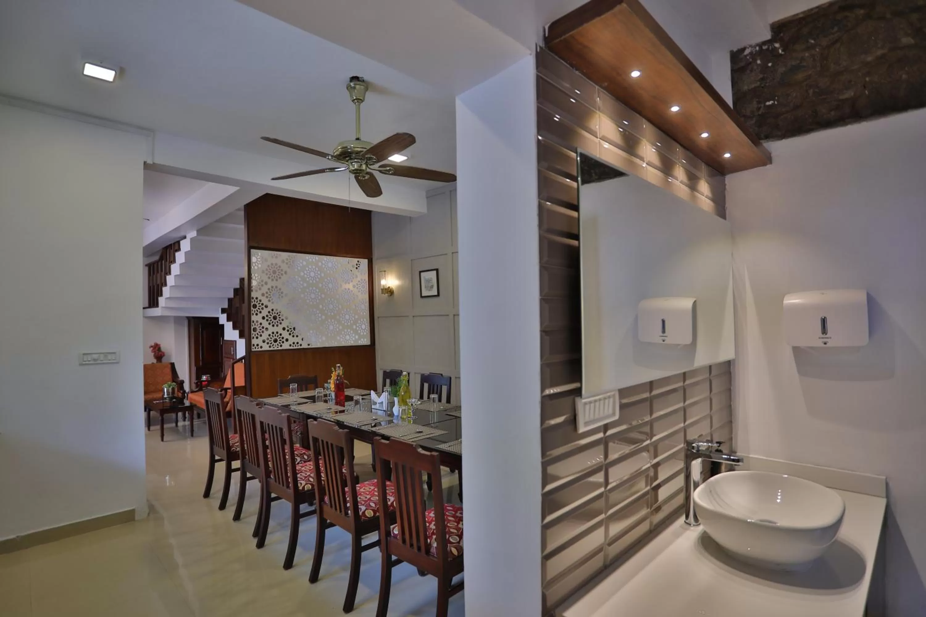 Dining area in Chithirapuram Palace