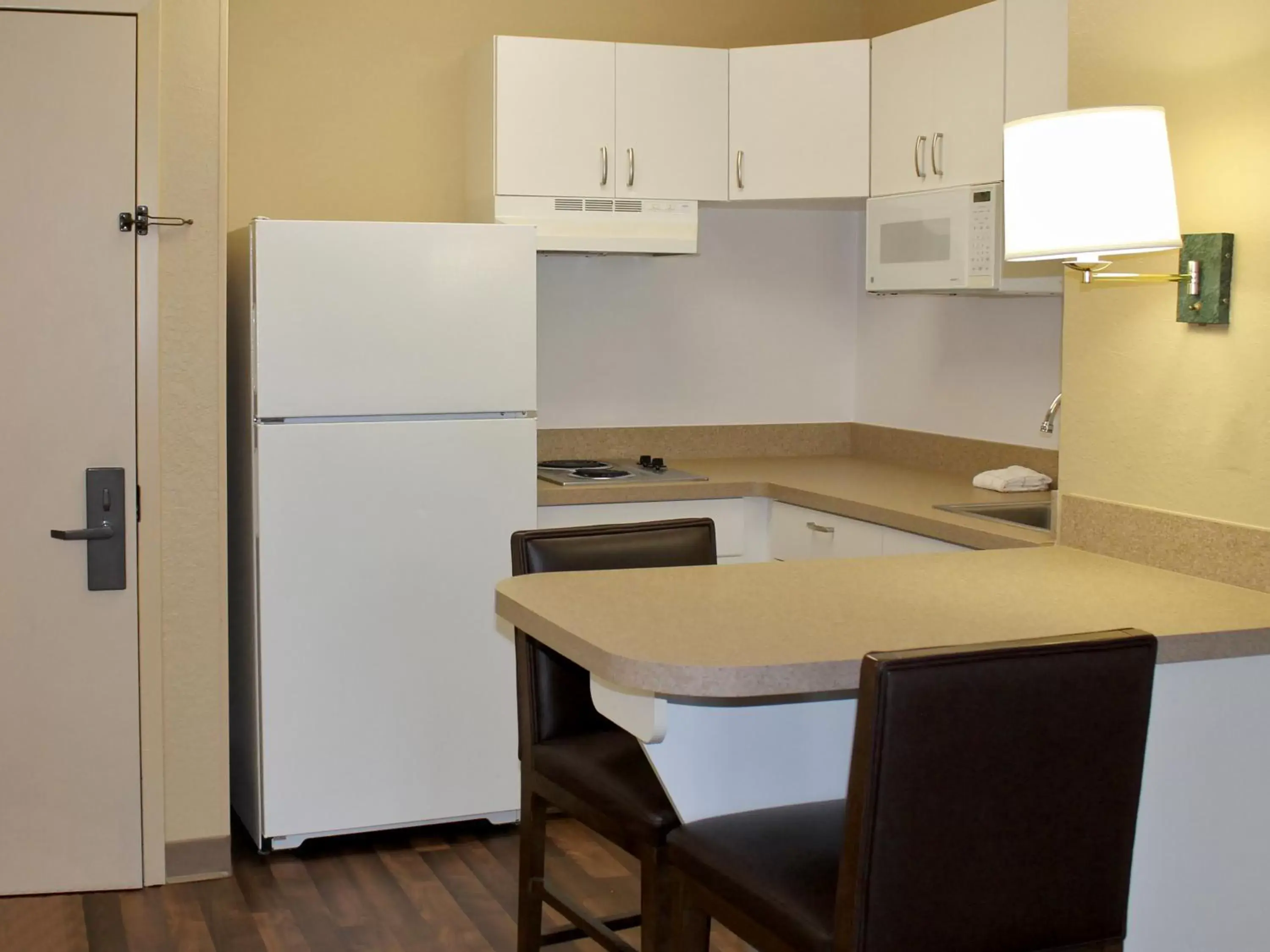 Kitchen or kitchenette, Kitchen/Kitchenette in Extended Stay America Suites - Orange County - Cypress