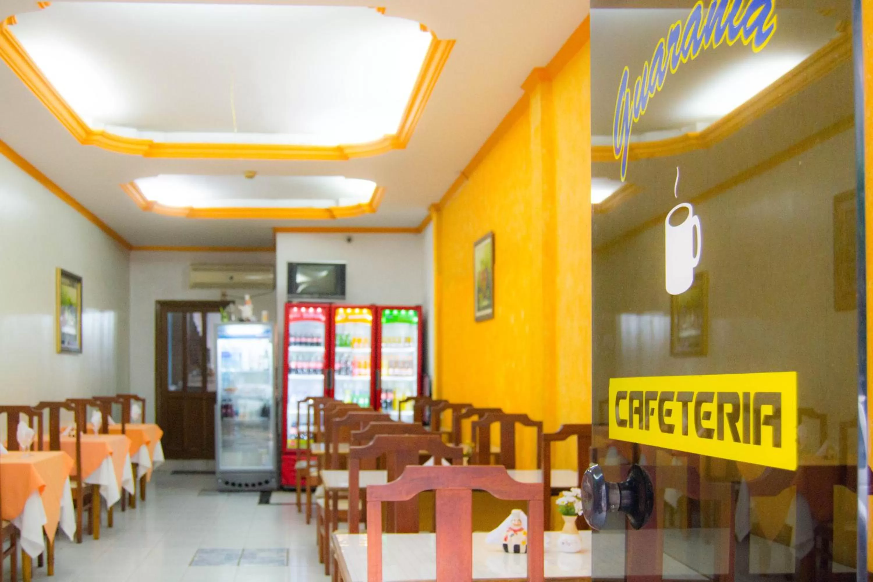 Restaurant/places to eat in Hotel & Restaurante Guarania