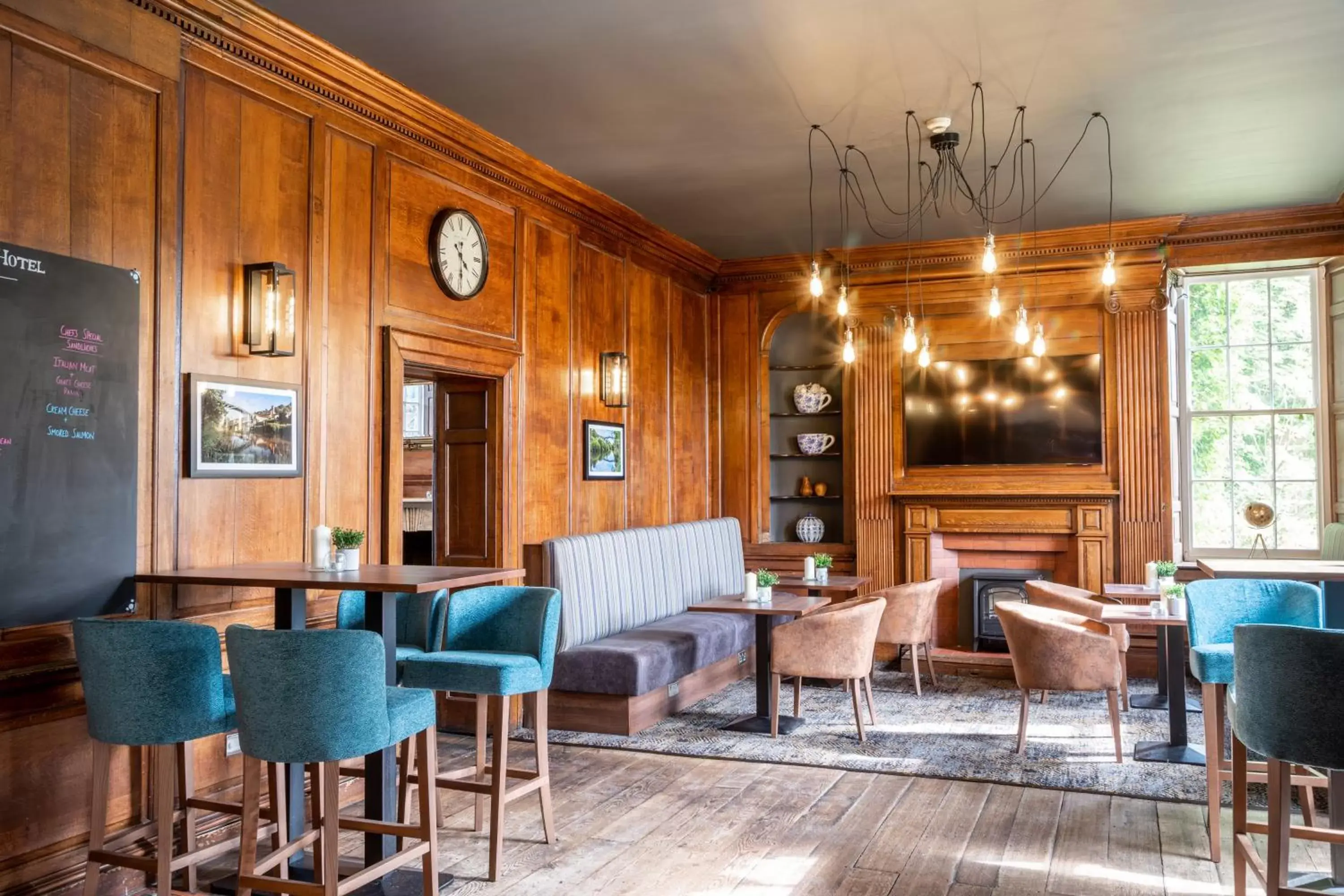 Lounge or bar, Restaurant/Places to Eat in Park House Hotel